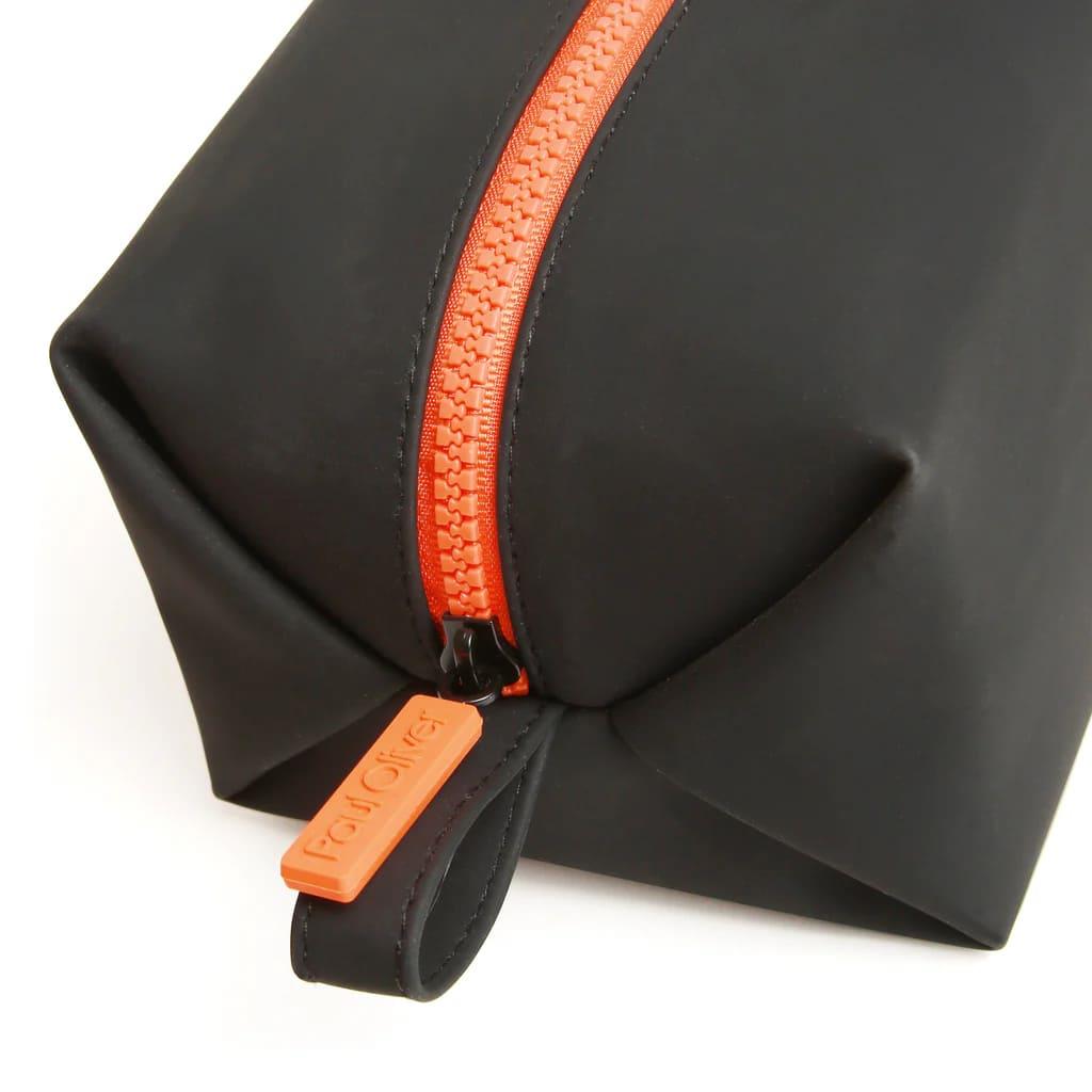 Mens Luxury Soft Touch Zip Wash Bag In Black