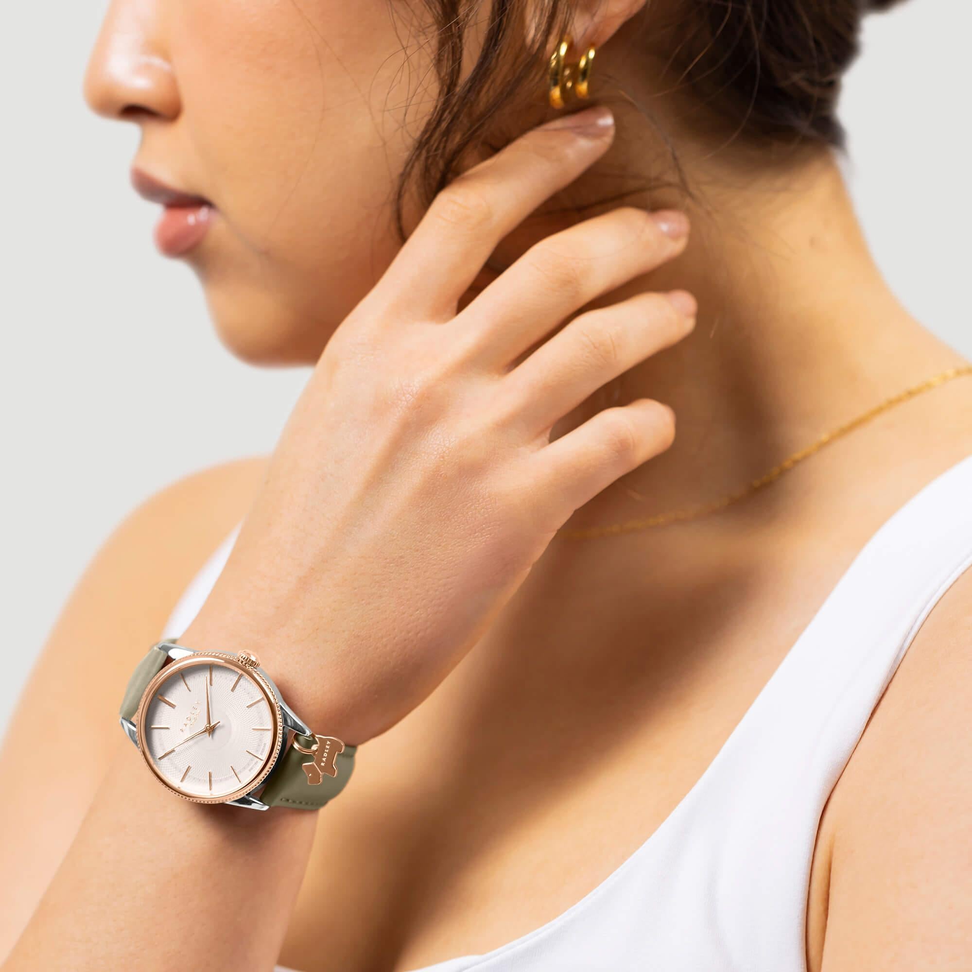 Lewis Lane Ladies Coin Edge Bezel Marsupial Watch