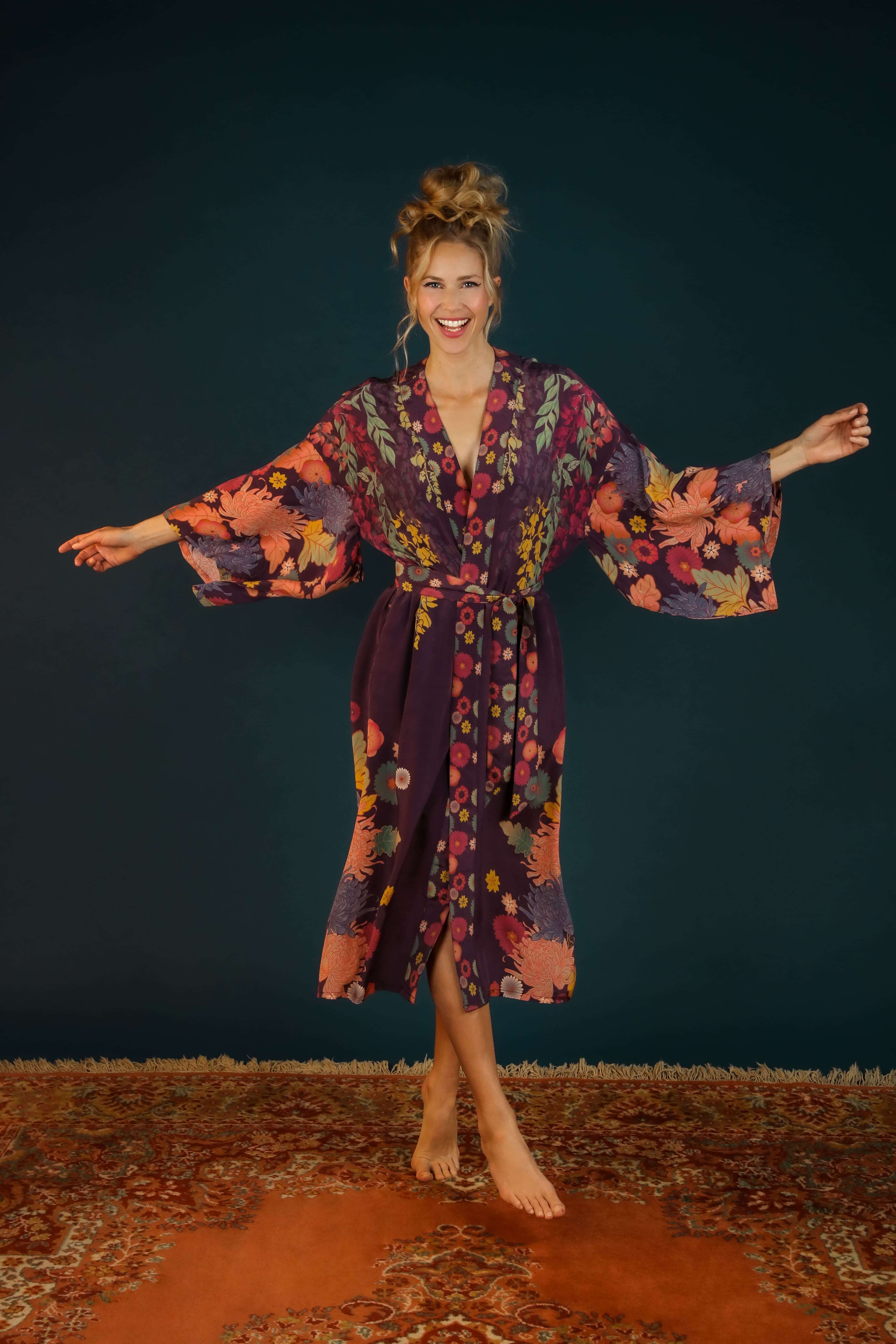 Luxury Kimono Gown Trailing Wisteria - Amethyst