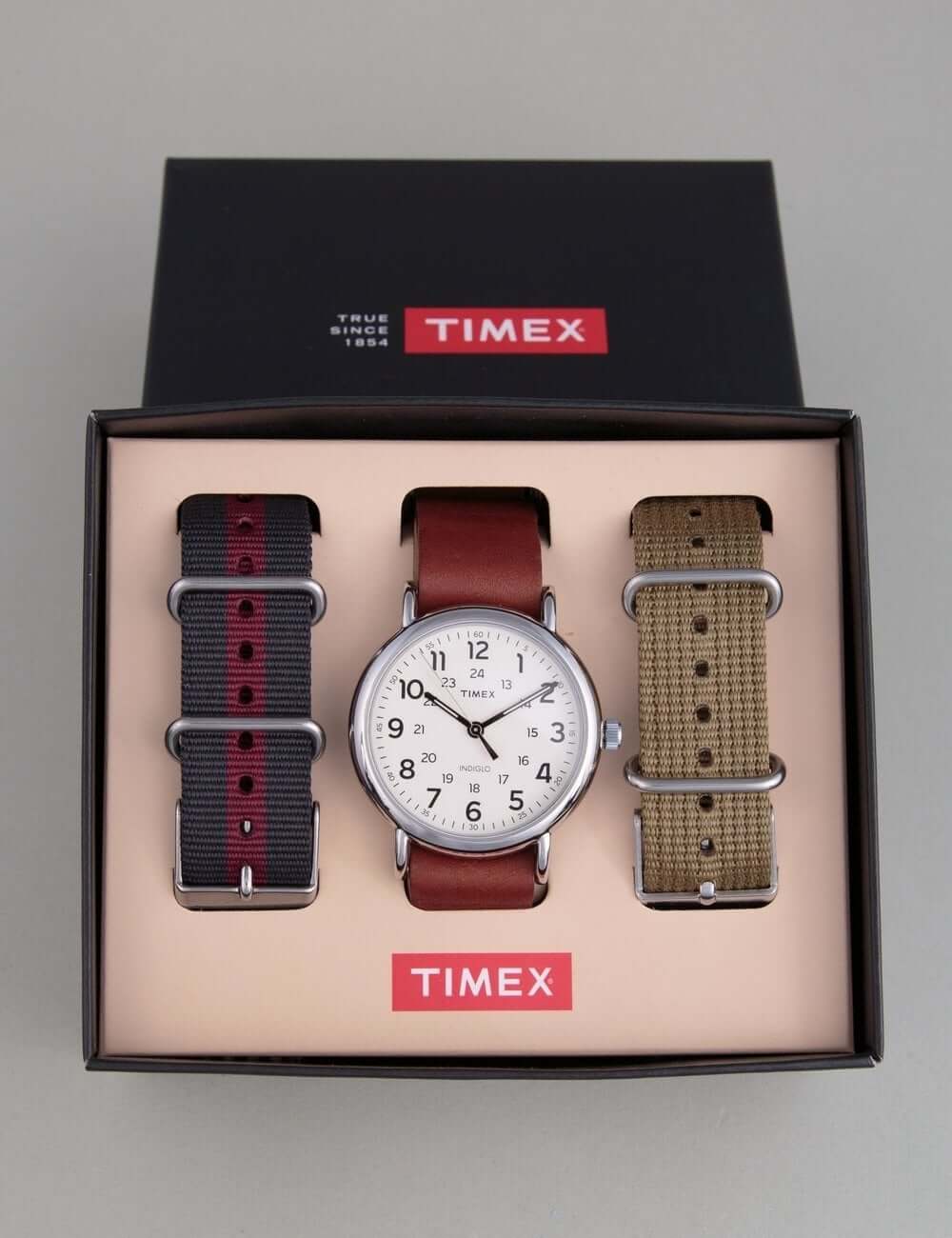 Gents' Wristwatch With Interchangable Straps