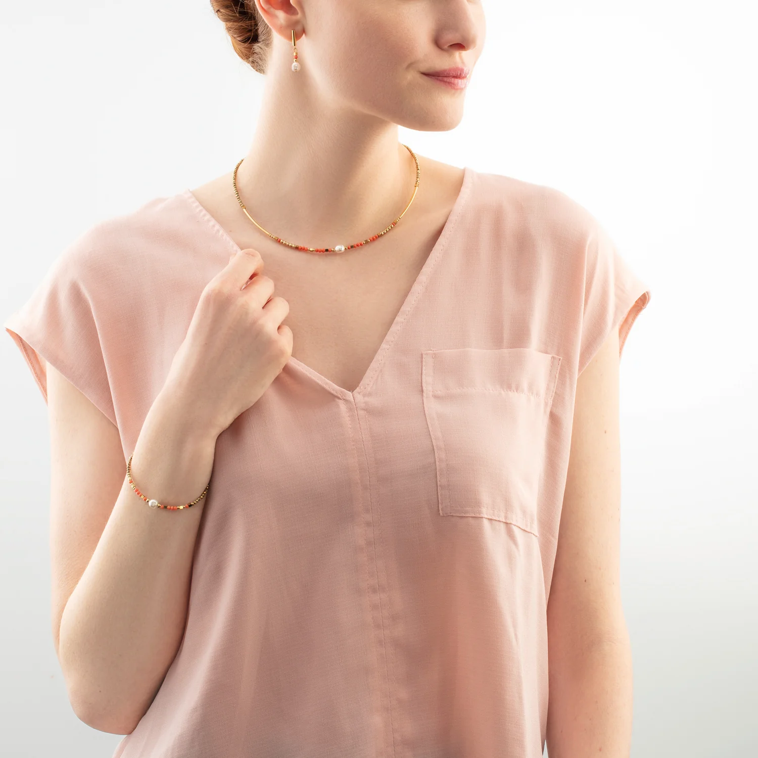 Sunset Pearl Gold-Coral Bracelet
