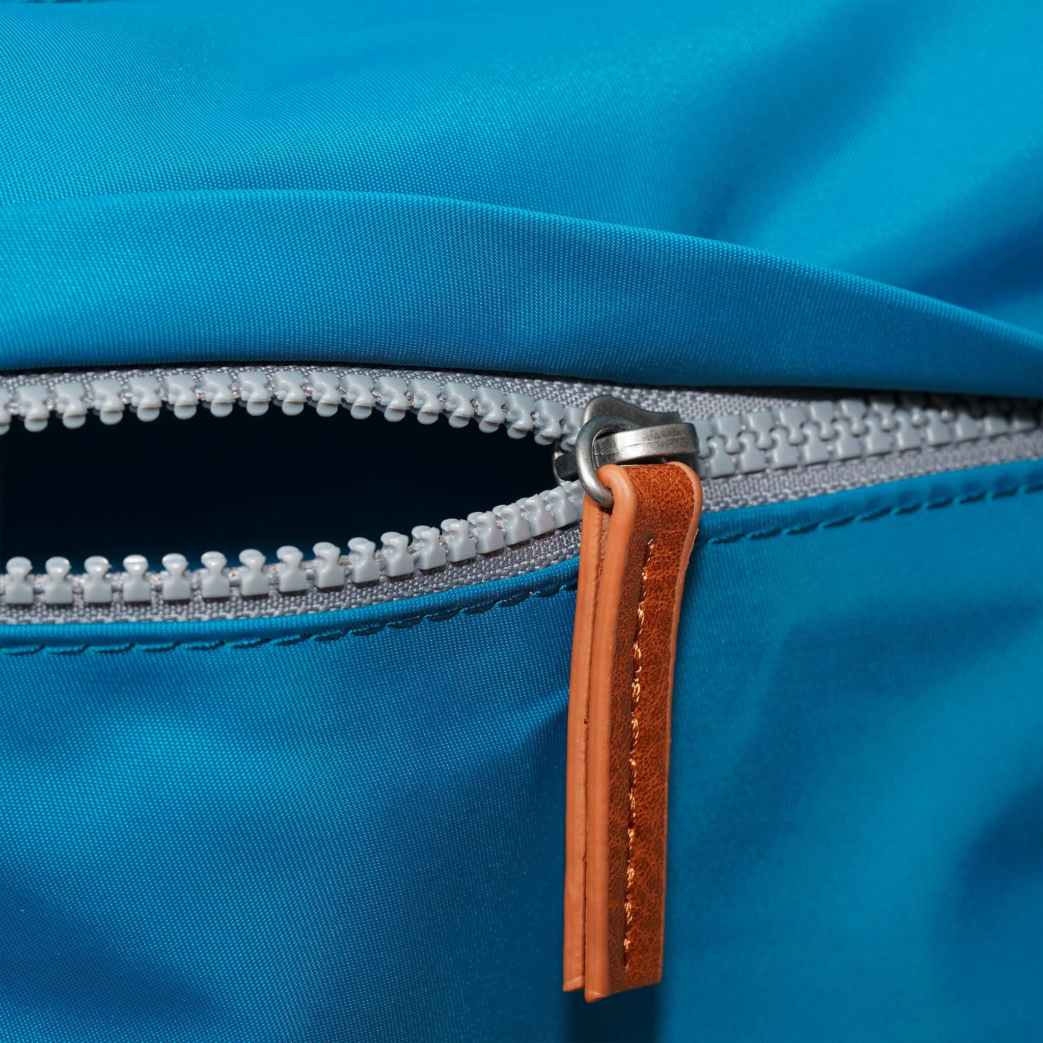 Kennington B Seaport Medium Recycled Nylon