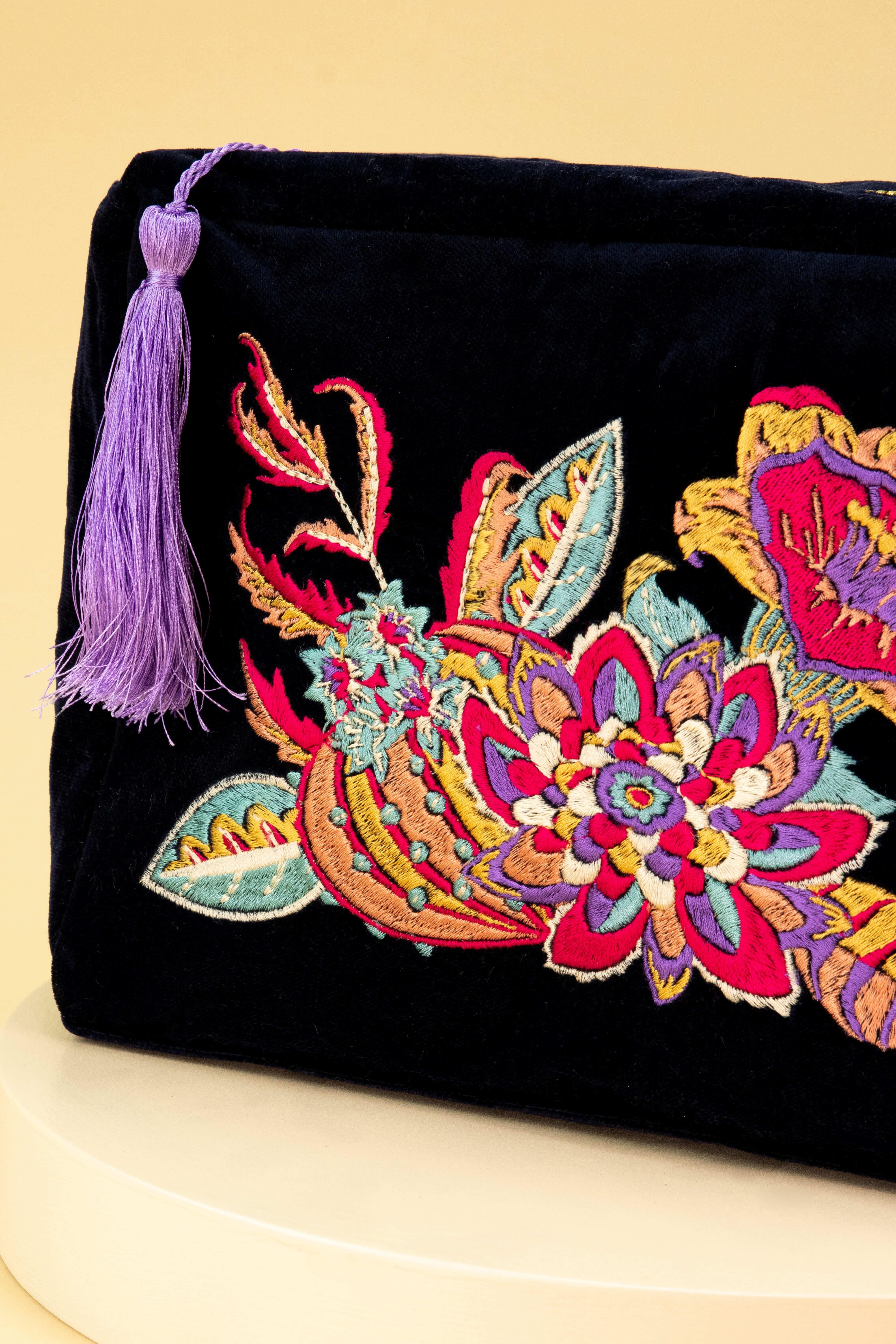 Fantasy Floral Velvet Wash Bag - Navy