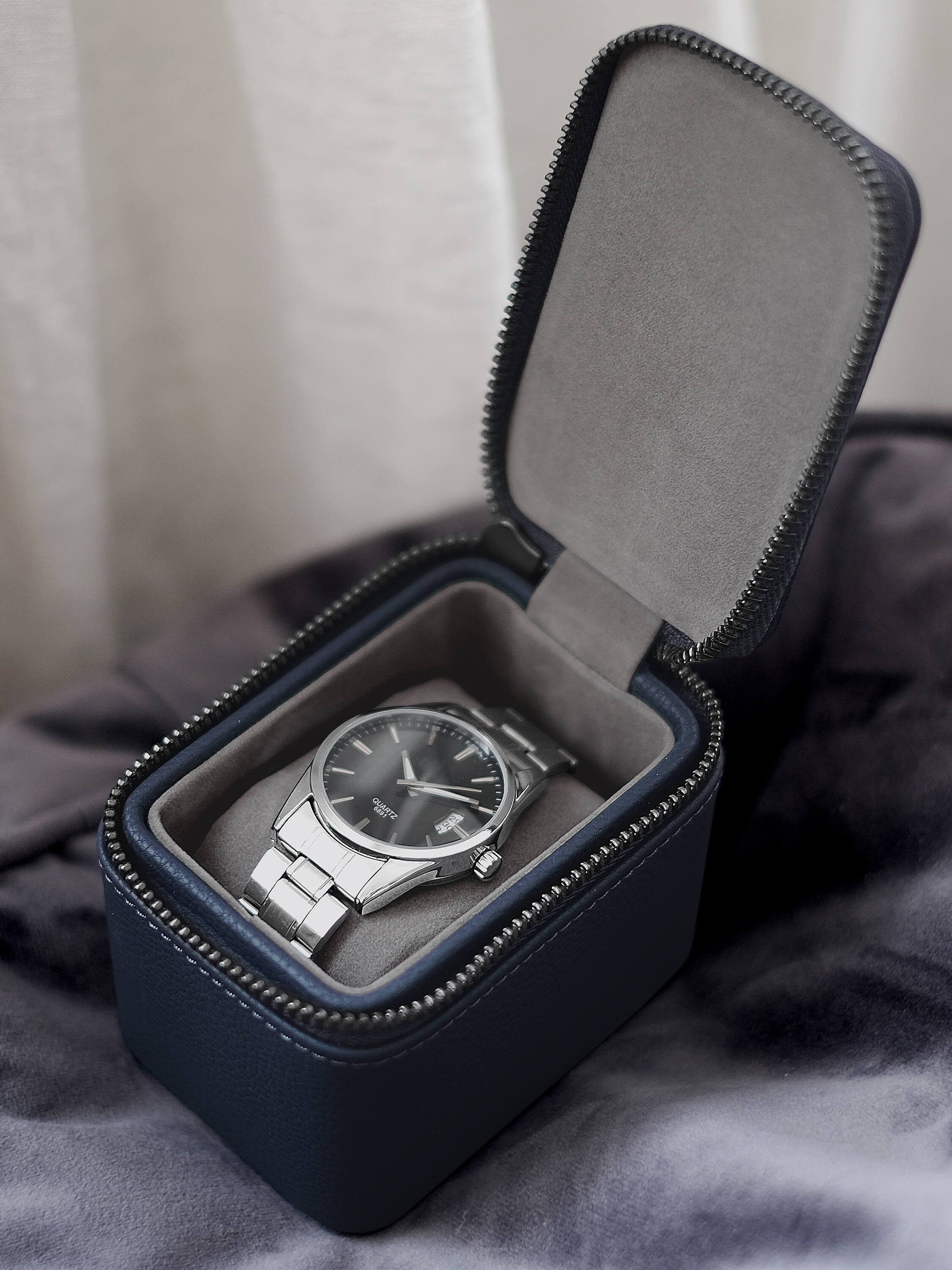 Navy Blue Single Zipped Watch Box