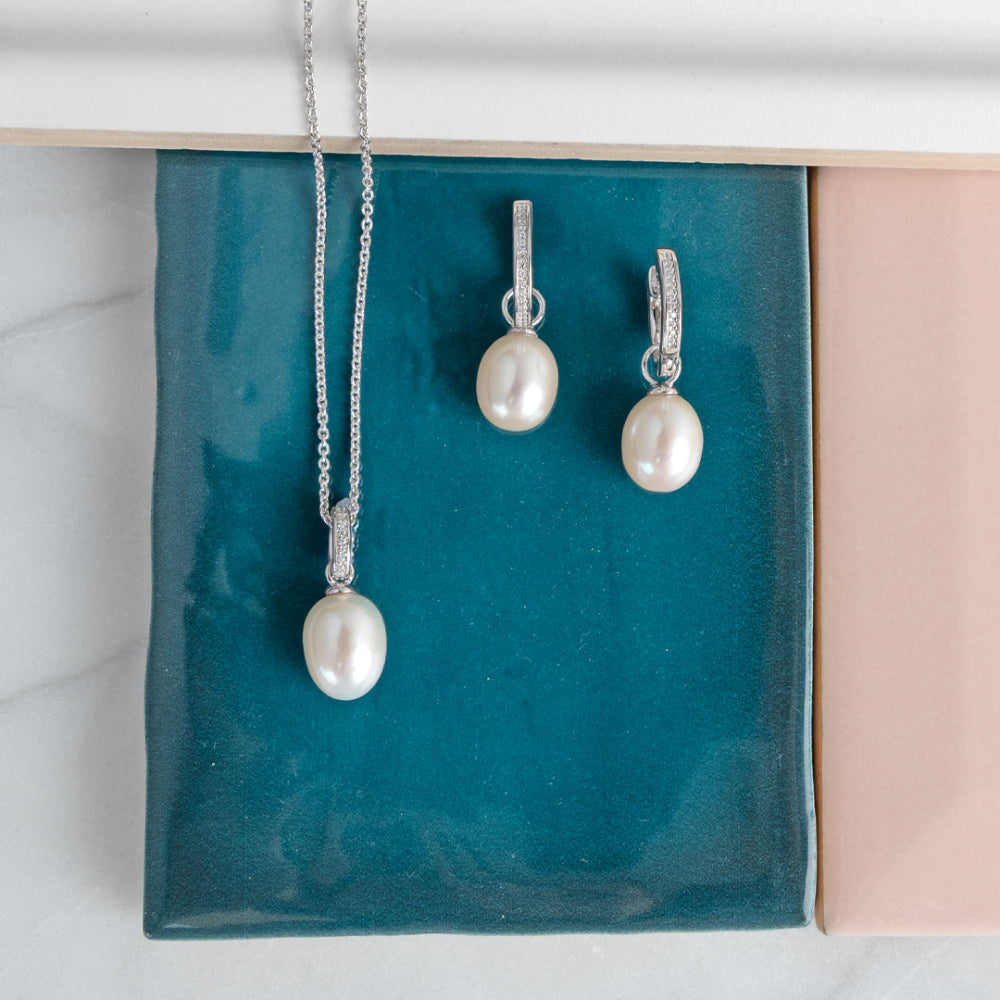 Revival Classic Pearl Glitz CZ Necklace