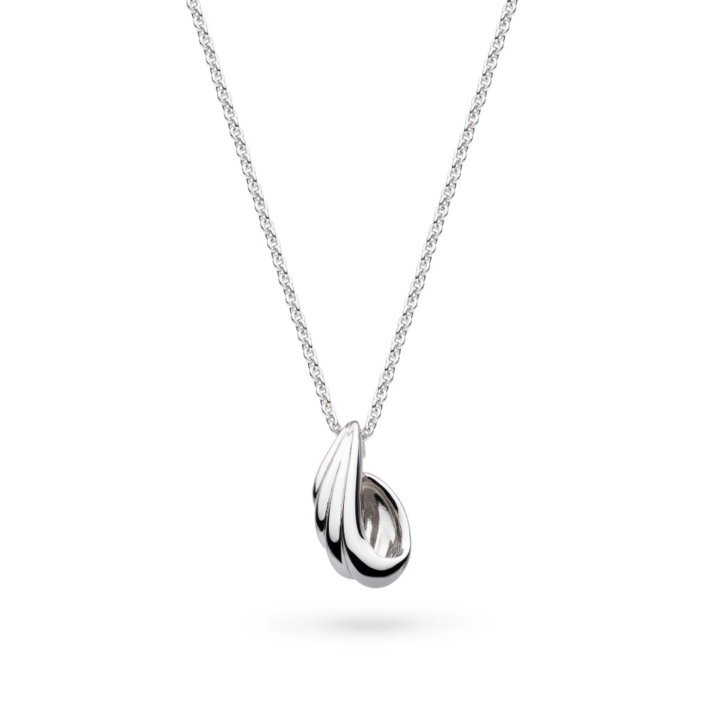Oceane Shell Wave Necklace