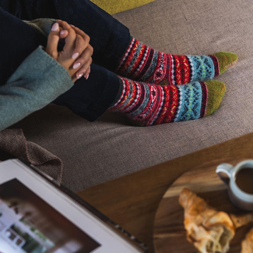 Red Toned Patterned Wool Blend Socks