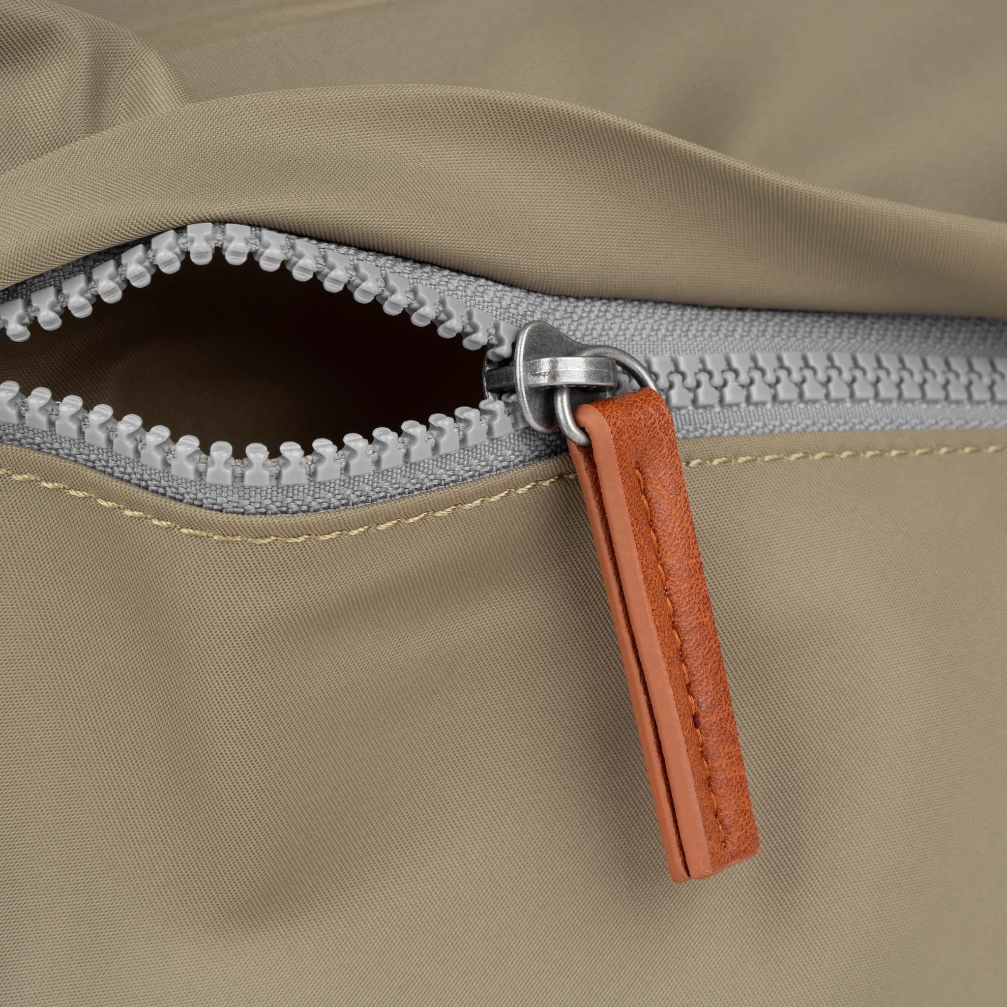 Kennington B Taupe Recycled Nylon - Medium