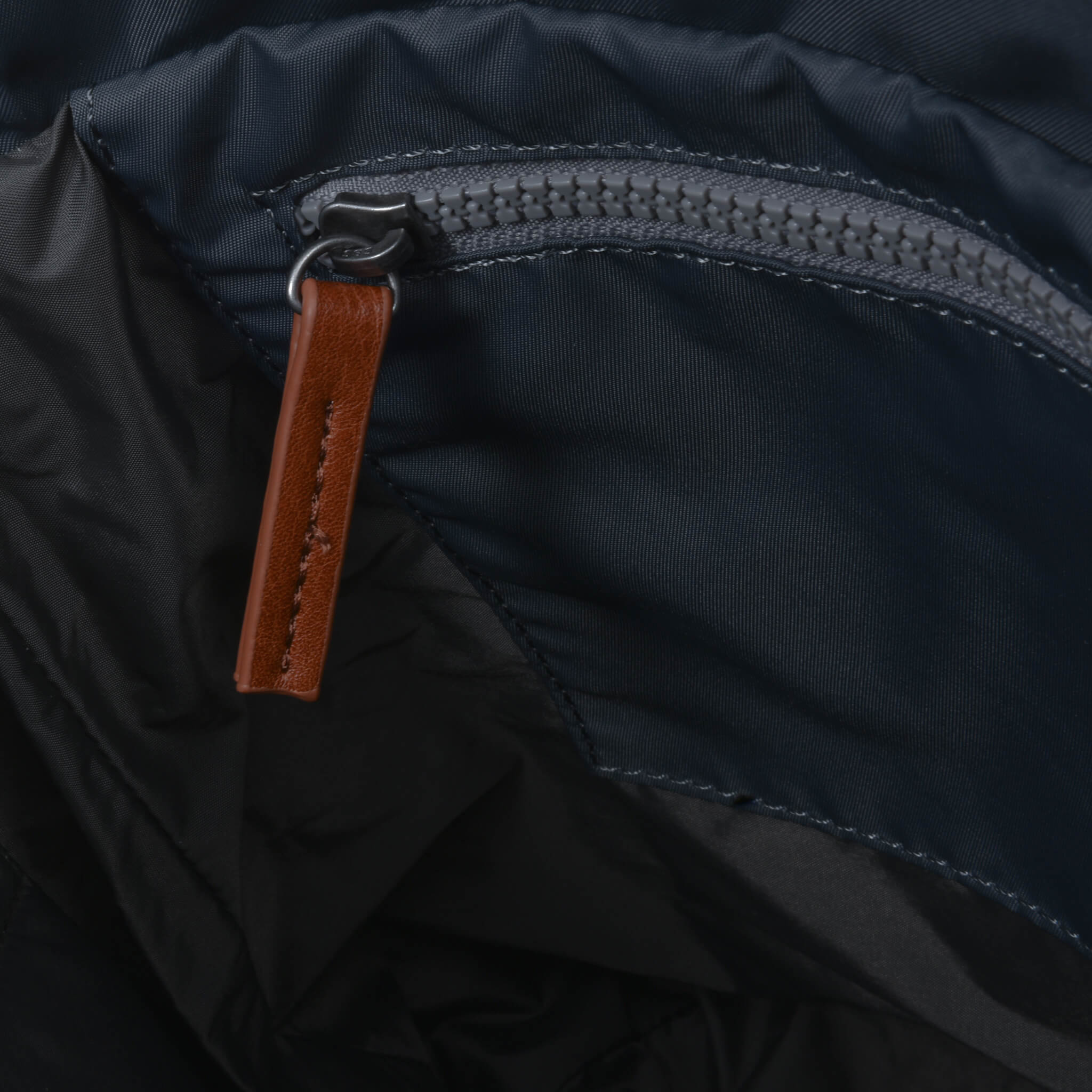 Bantry B Small Sustainable Nylon Smoke