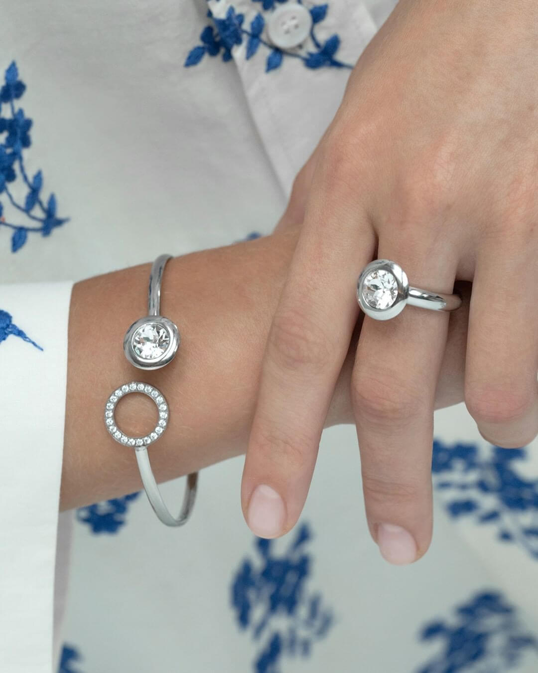Famosa Silver 13mm Tondo Ring Top Crystal