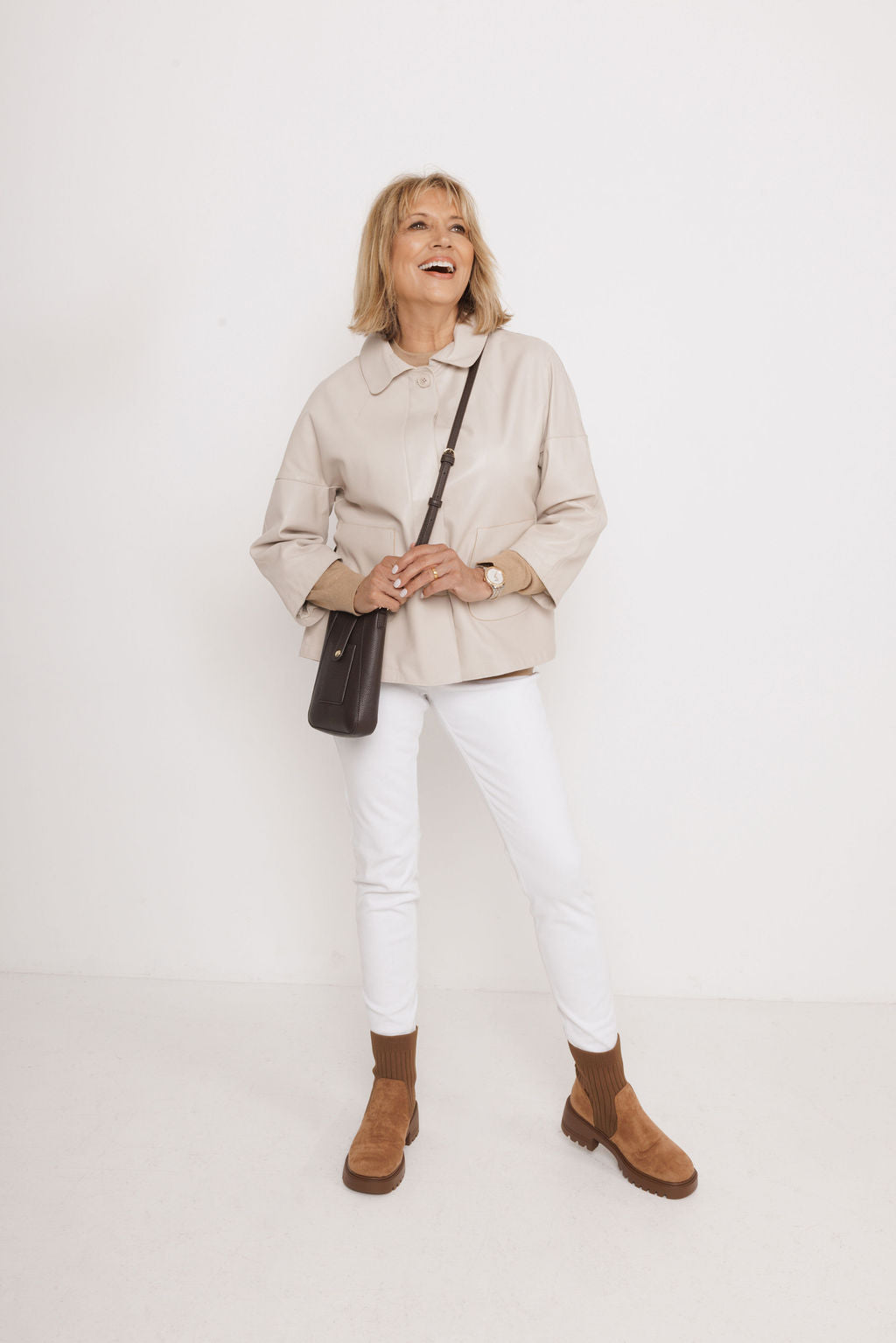 Kensington Phone Crossbody Bag In Chocolate