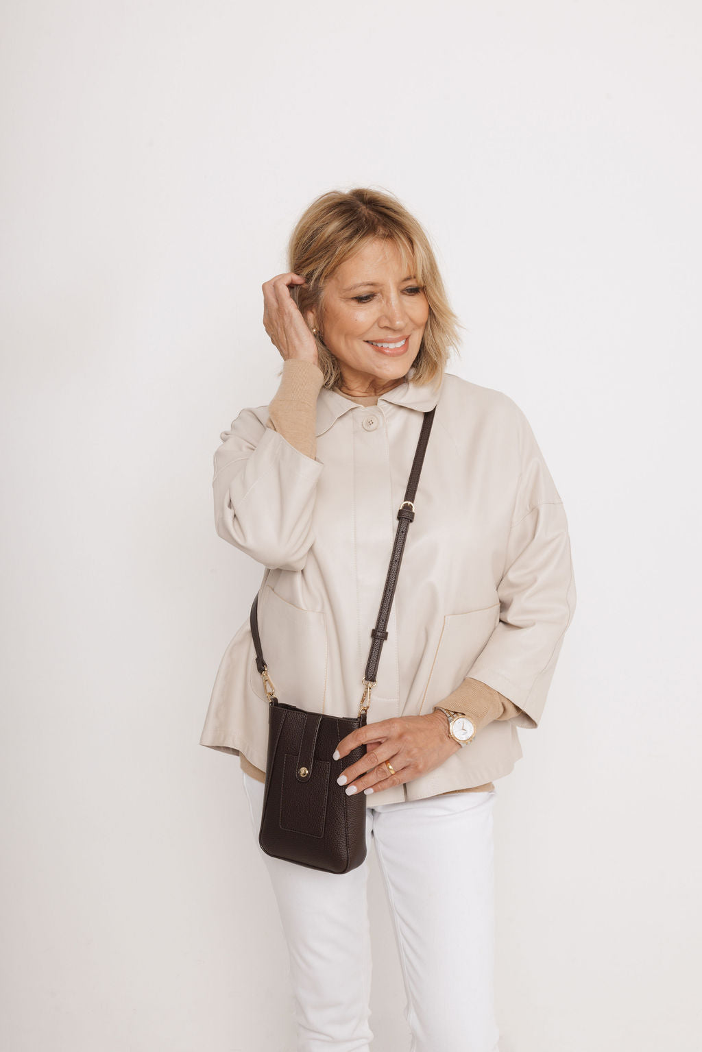 Kensington Phone Crossbody Bag In Chocolate