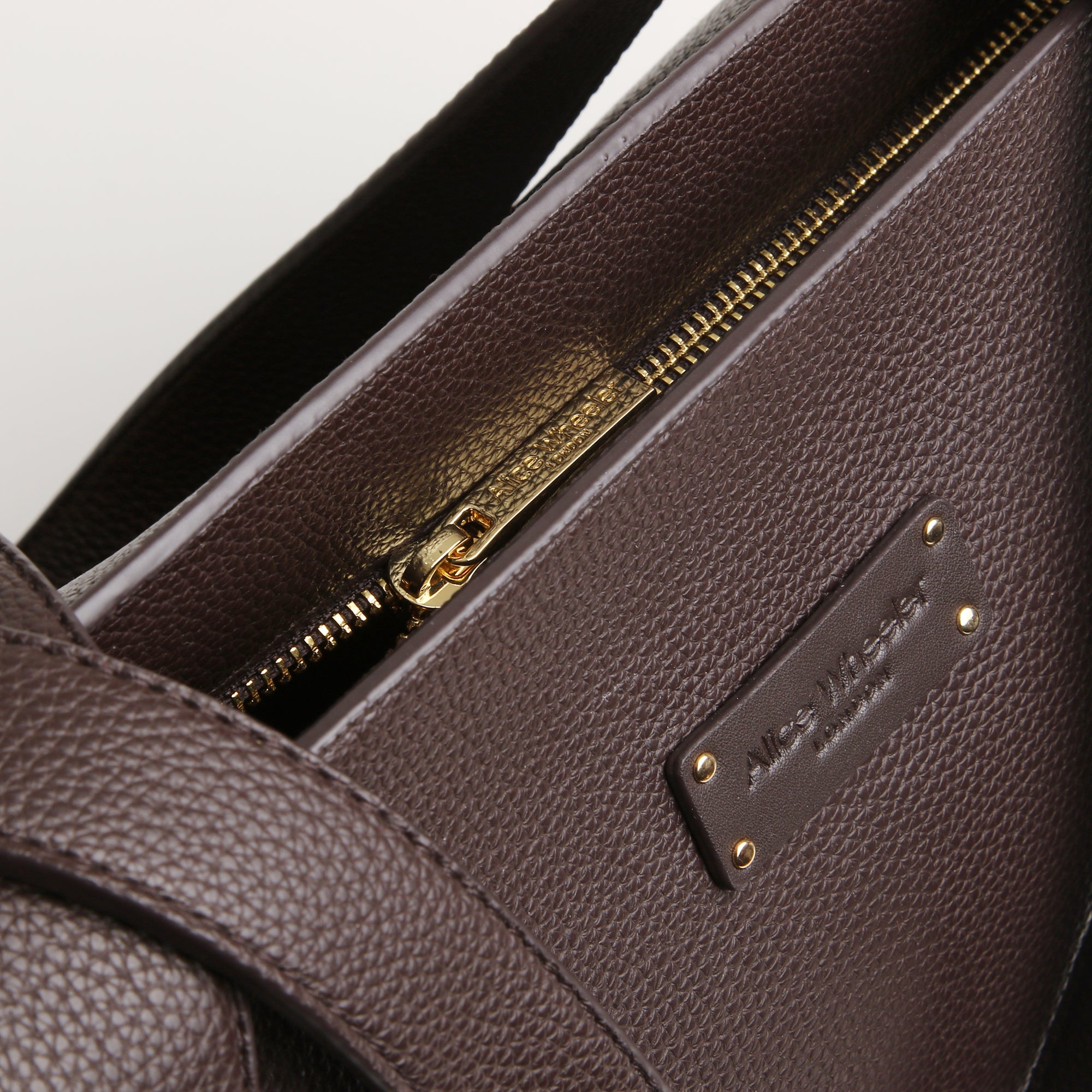 Kensington Tote Bag In Chocolate