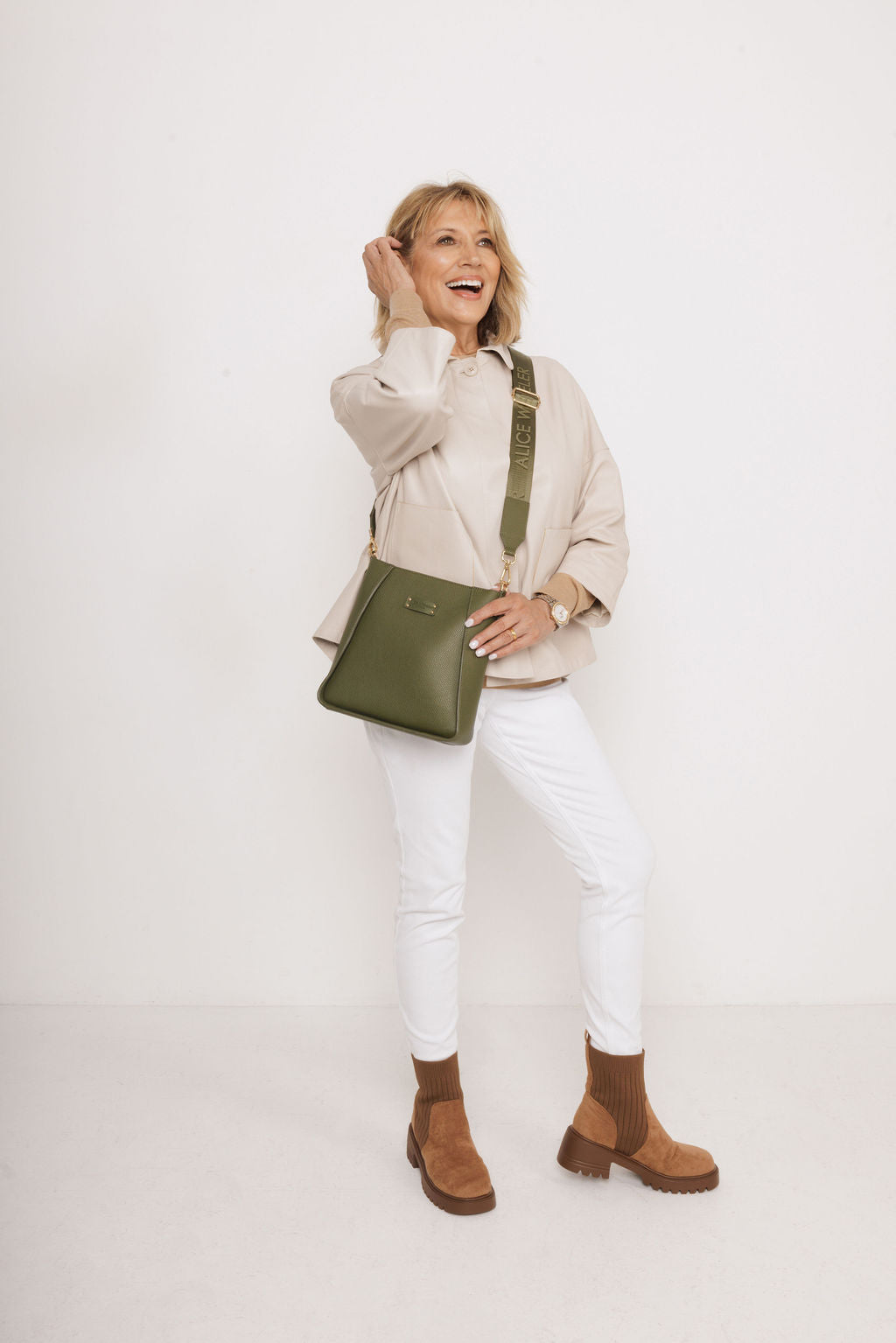 Kensington Crossbody Bag In Olive
