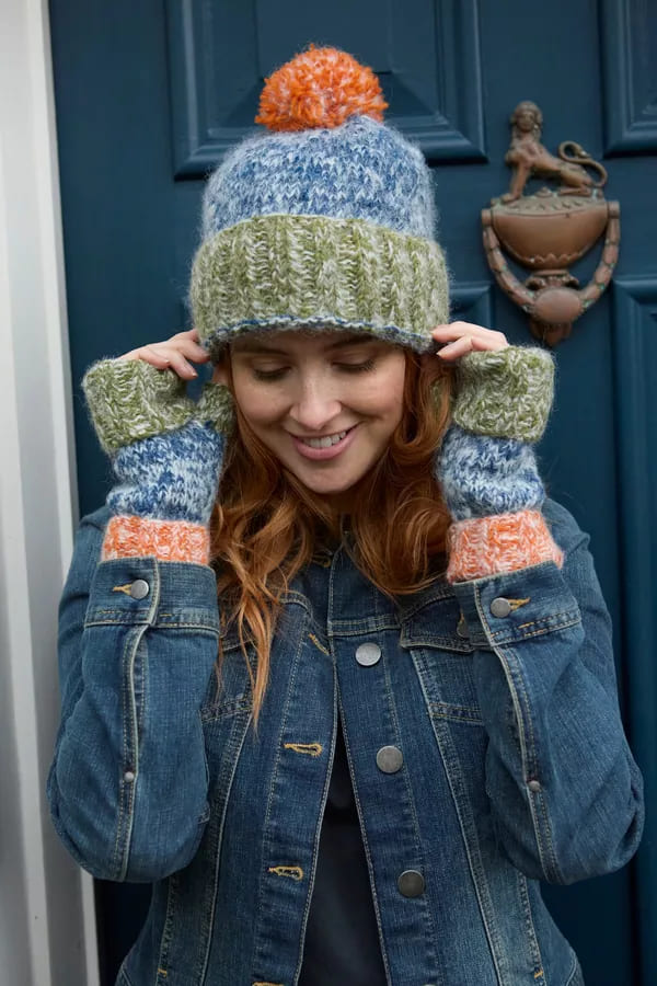 Berlin Bobble Beanie Blue