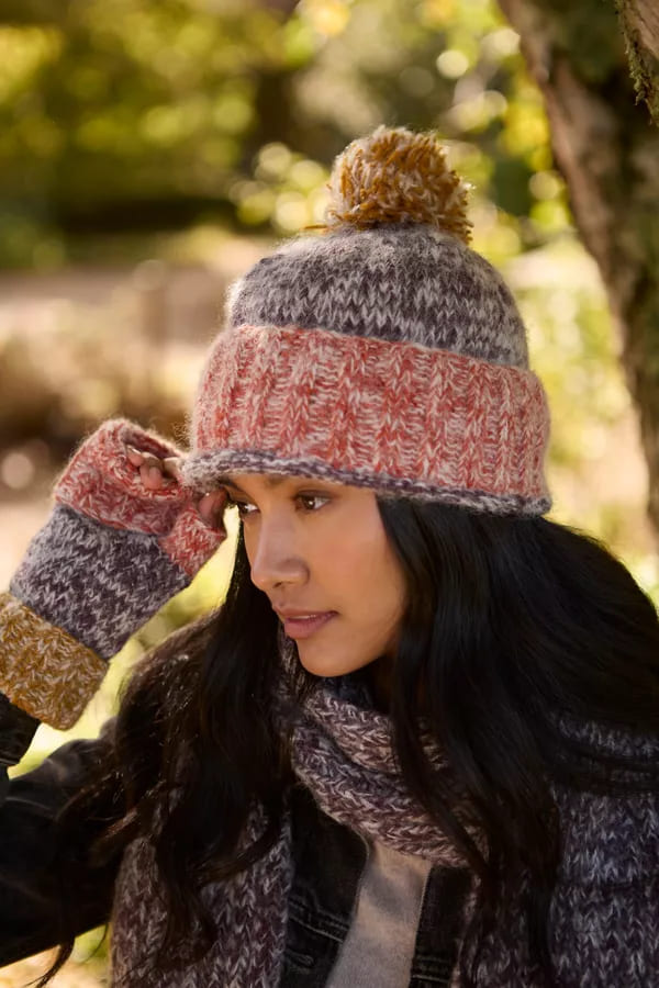 Berlin Bobble Beanie Earth