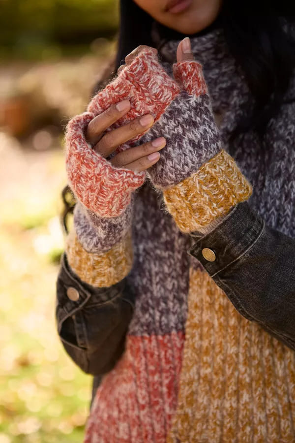 Berlin Scarf Earth