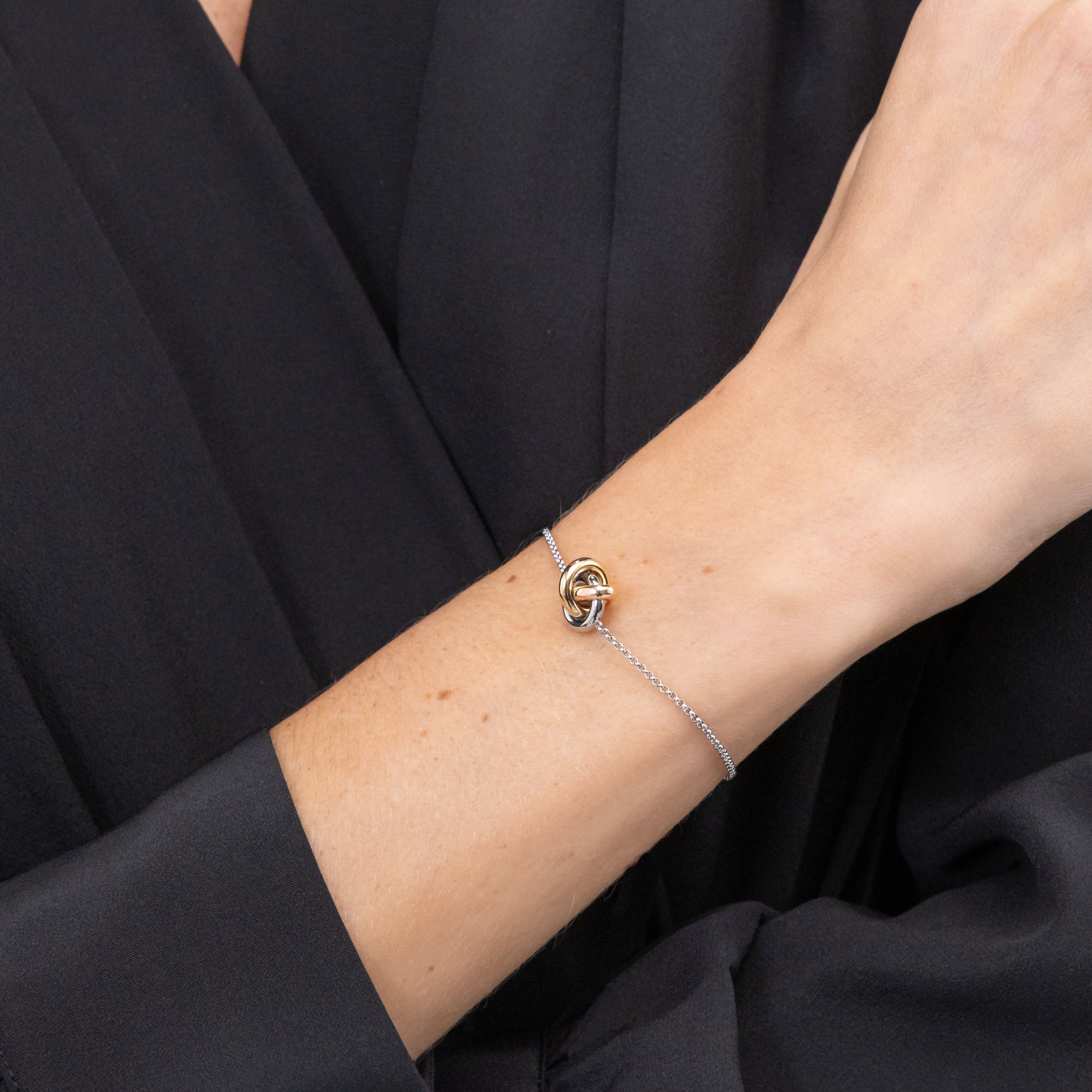 Harmonie Tri-Tone Love Knot Bracelet