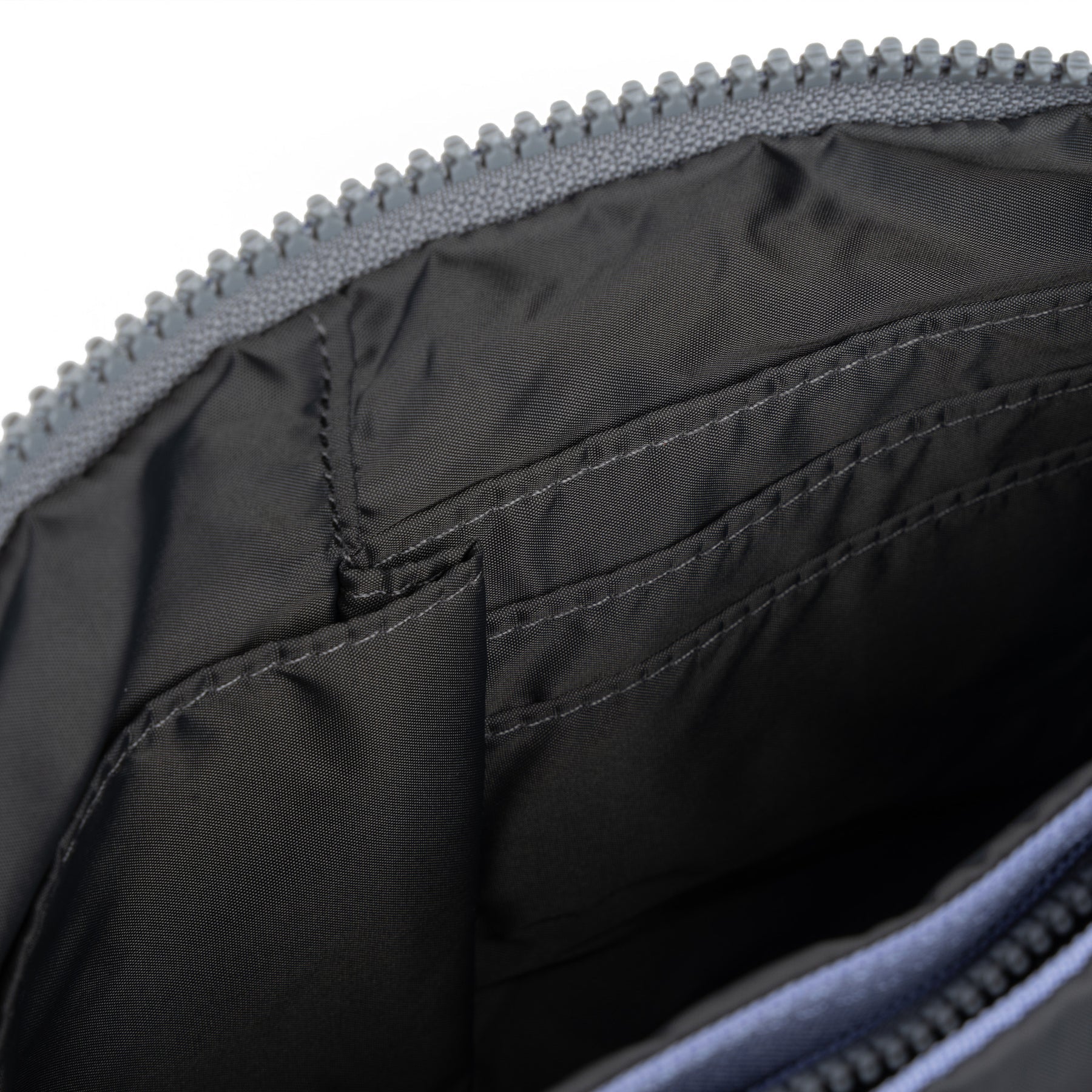 Carnaby Crossbody Thistle XL Recycled Canvas