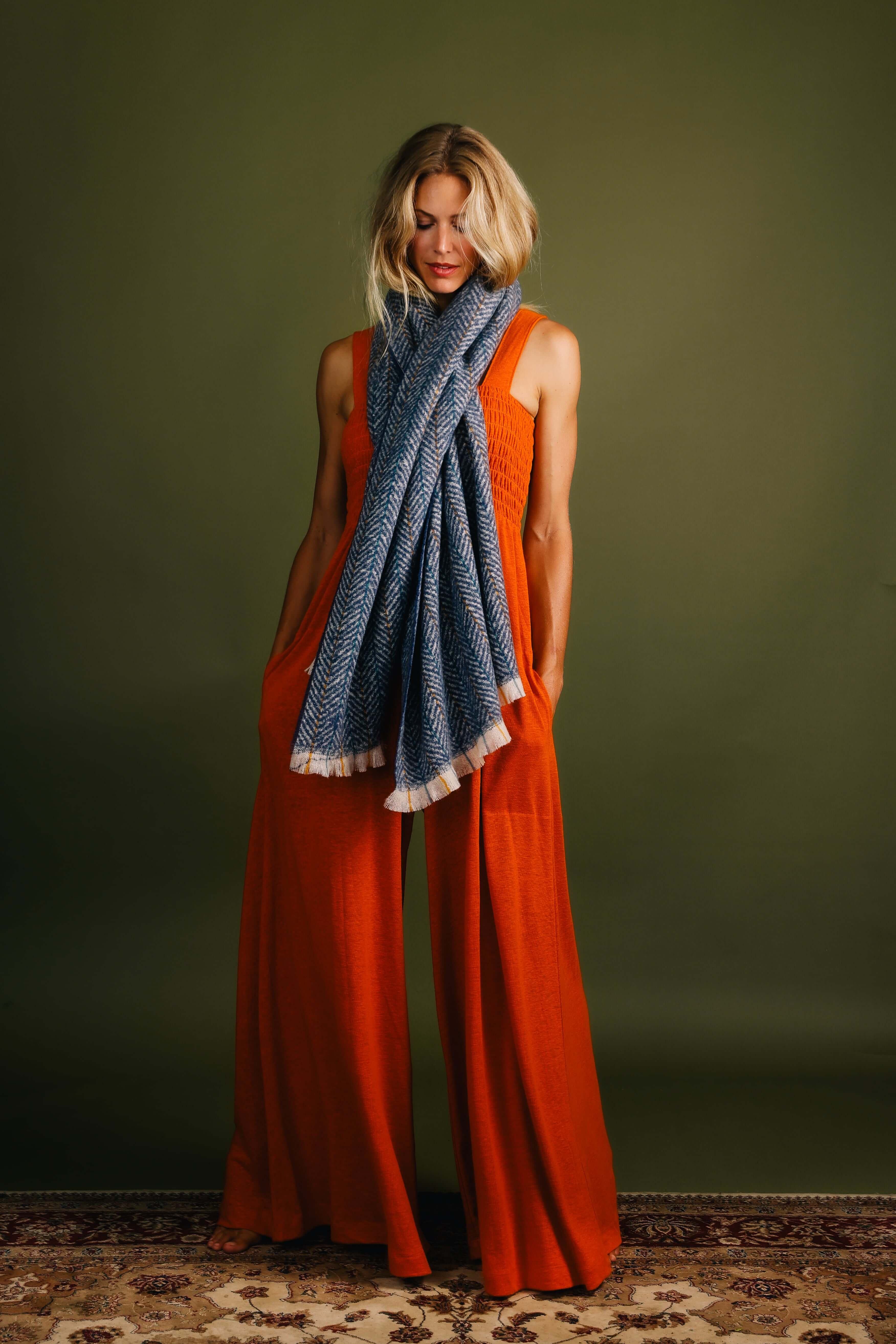 Nicolette Cosy Scarf- Navy