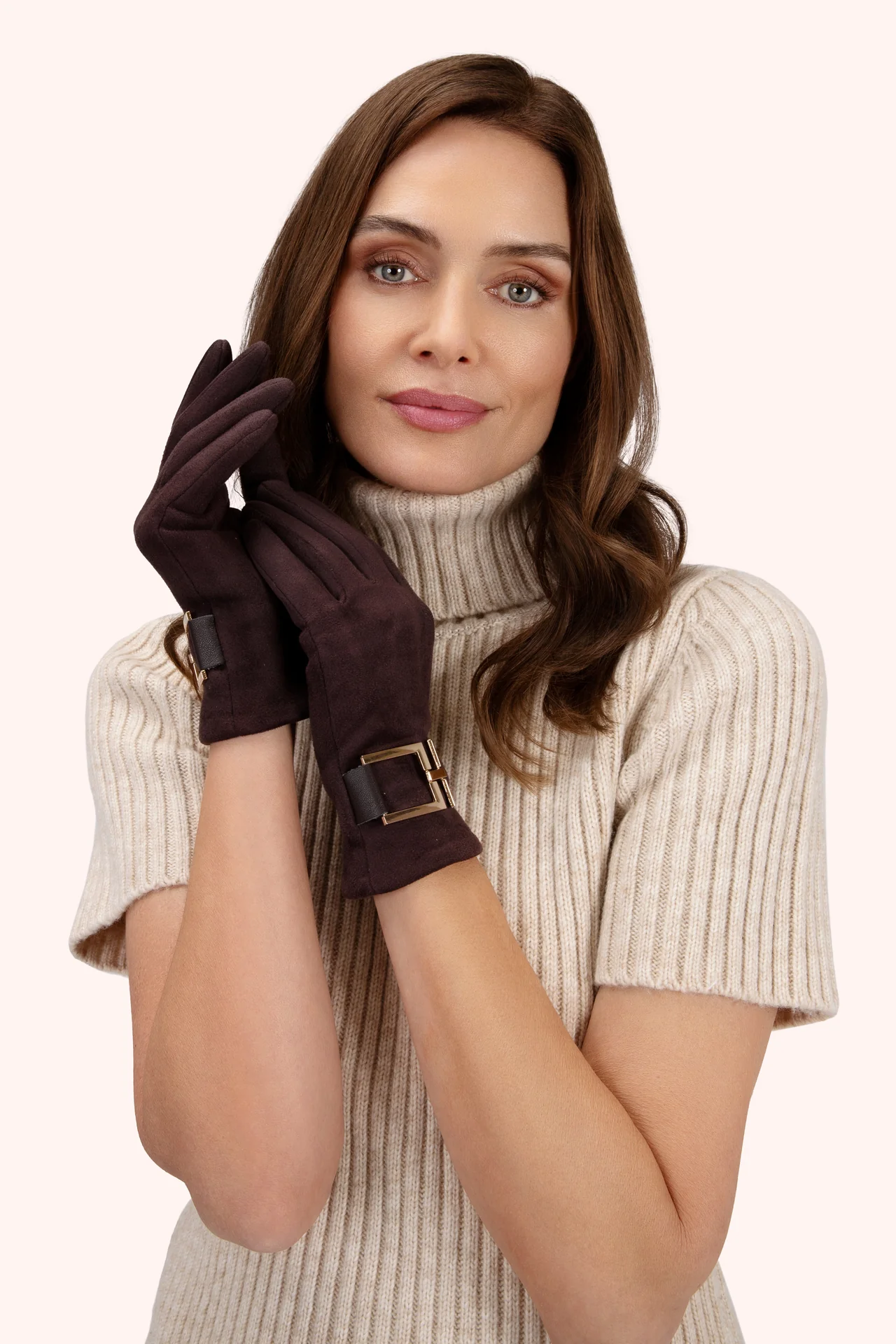 Dana Gloves In Chocolate