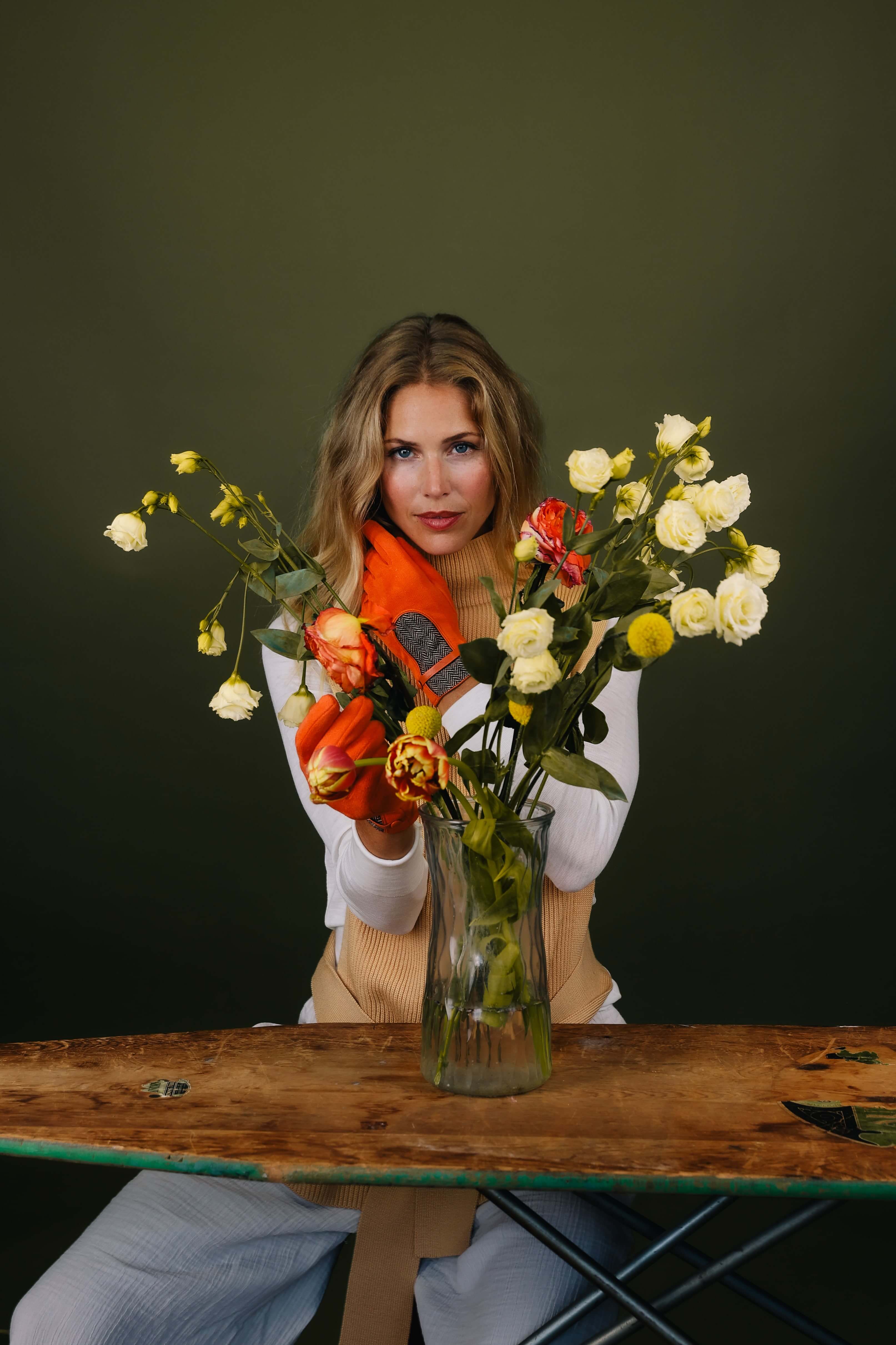 Genevieve Gloves- Tangerine