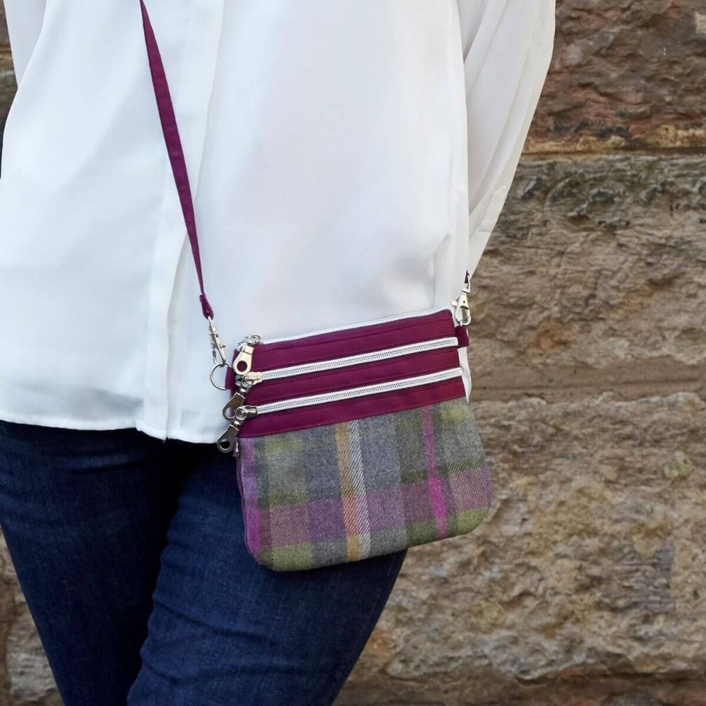 Clover Tweed 3 Zip Pouch Bag