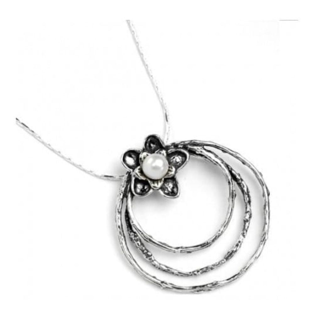 Ladies Triple Circle Flower Pendant Necklace With Pearl