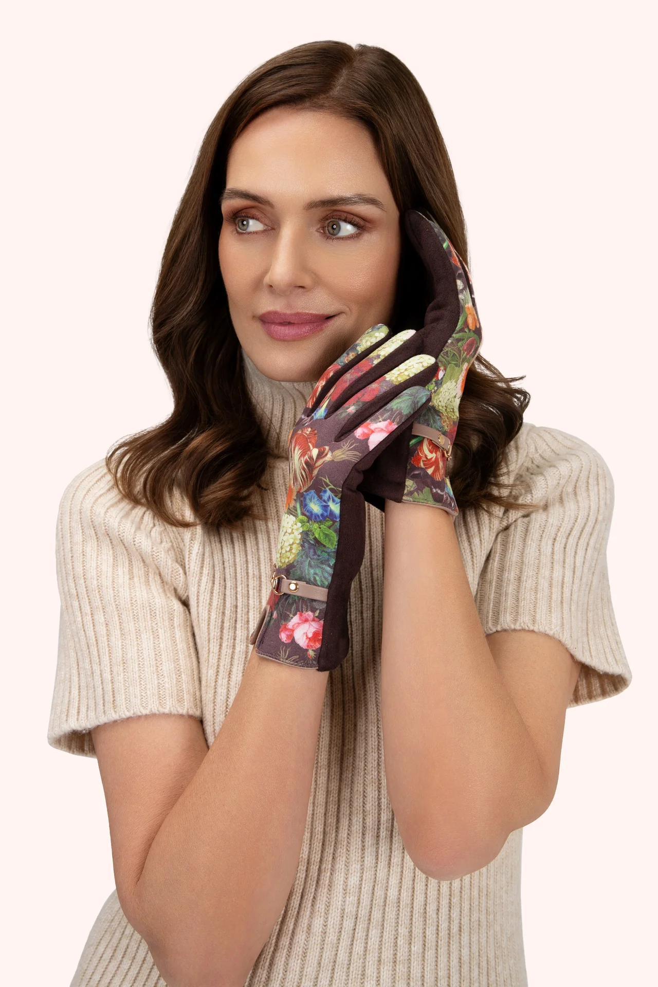 Kylie Gloves In Chocolate