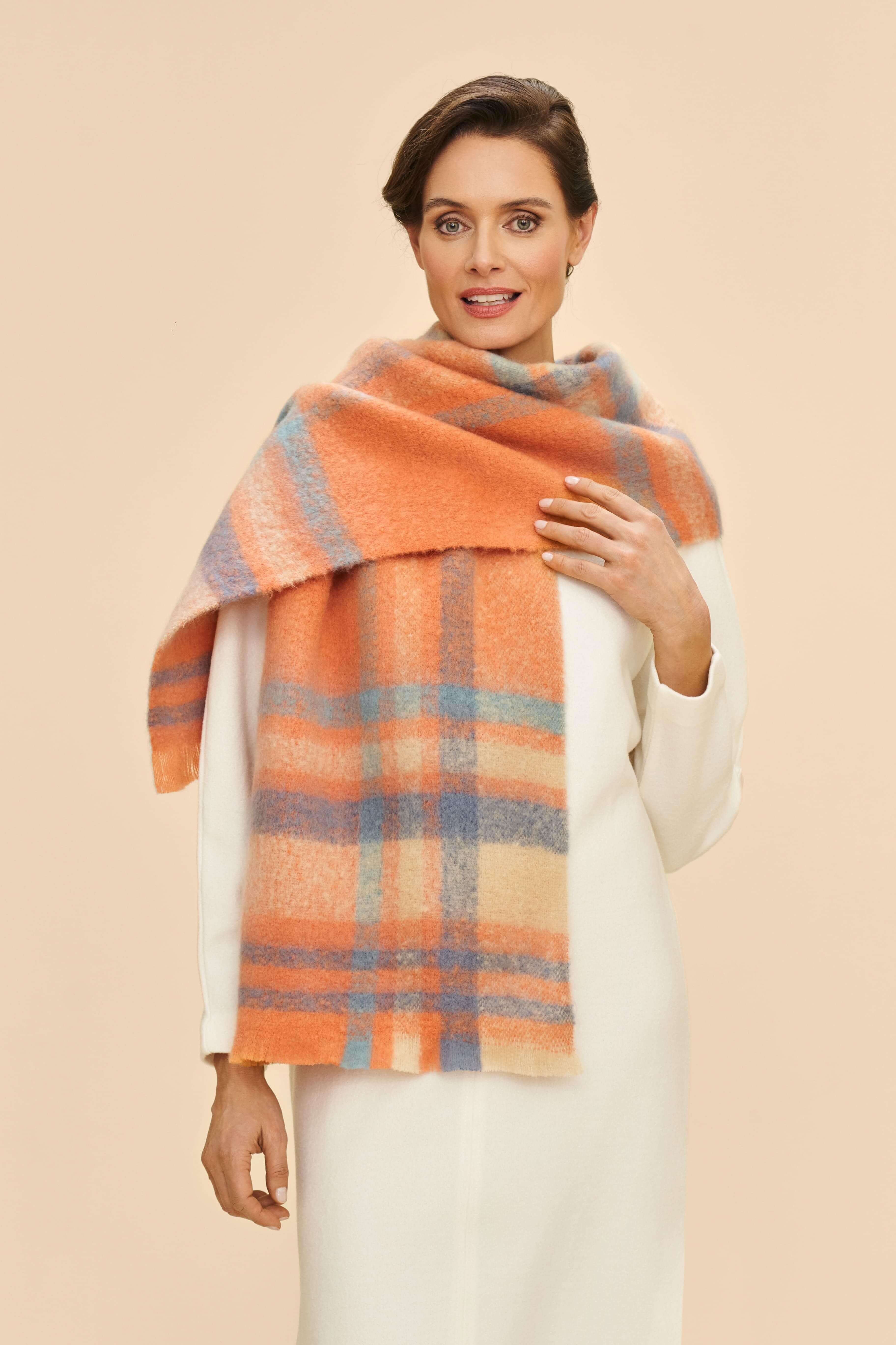 Brielle Cosy Scarf - Coral