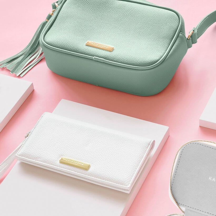Cleo Wristlet | White