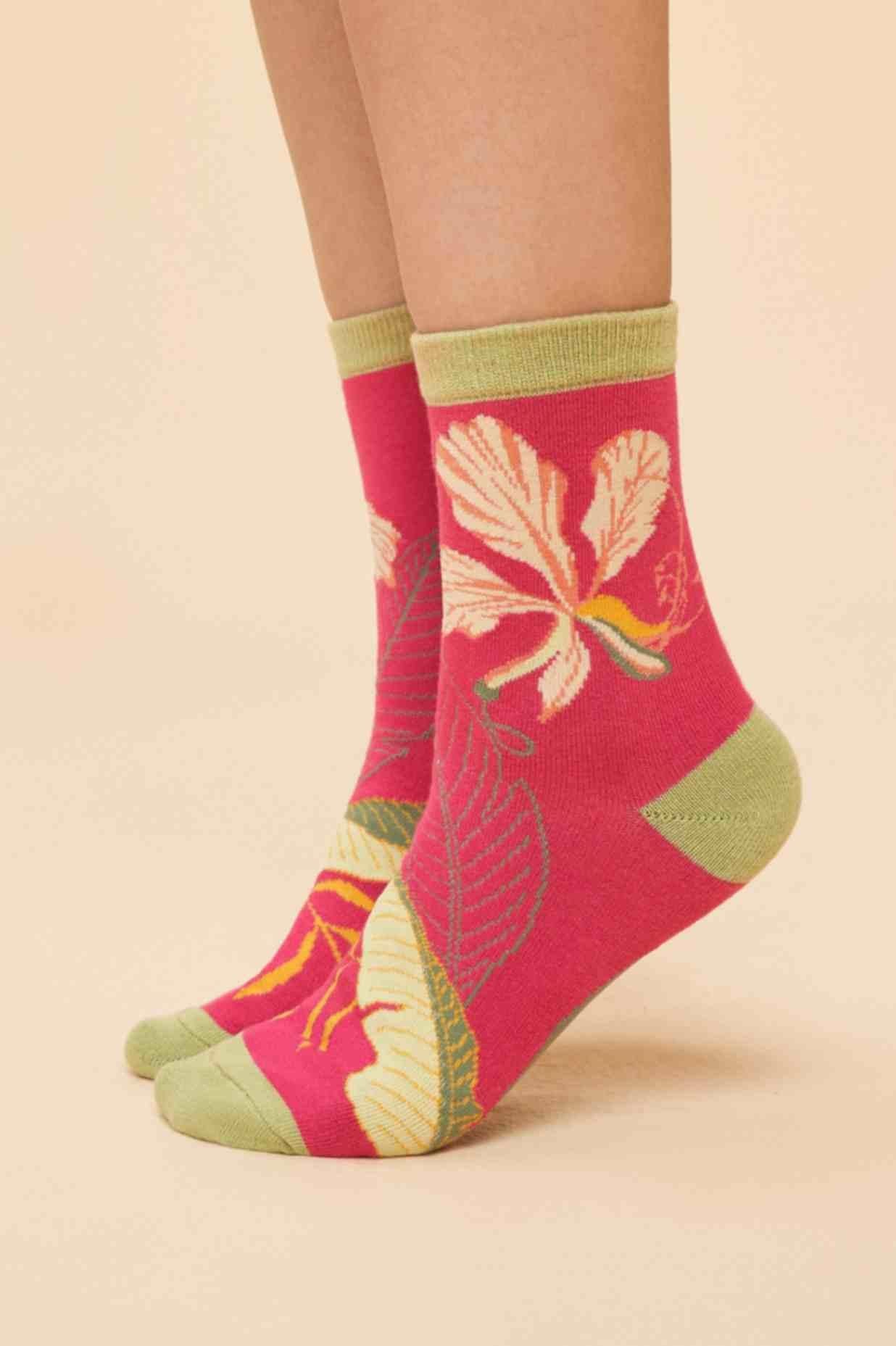 Delicate Tropical Ankle Socks - Dark Rose