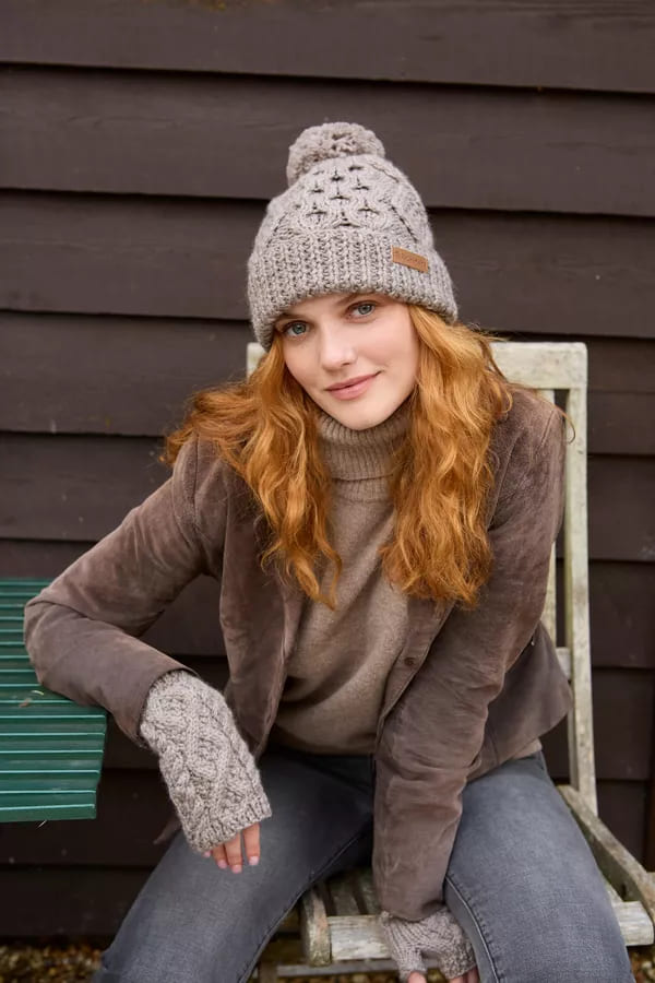 Enniskerry Bobble Beanie (Pure Merino) Mushroom