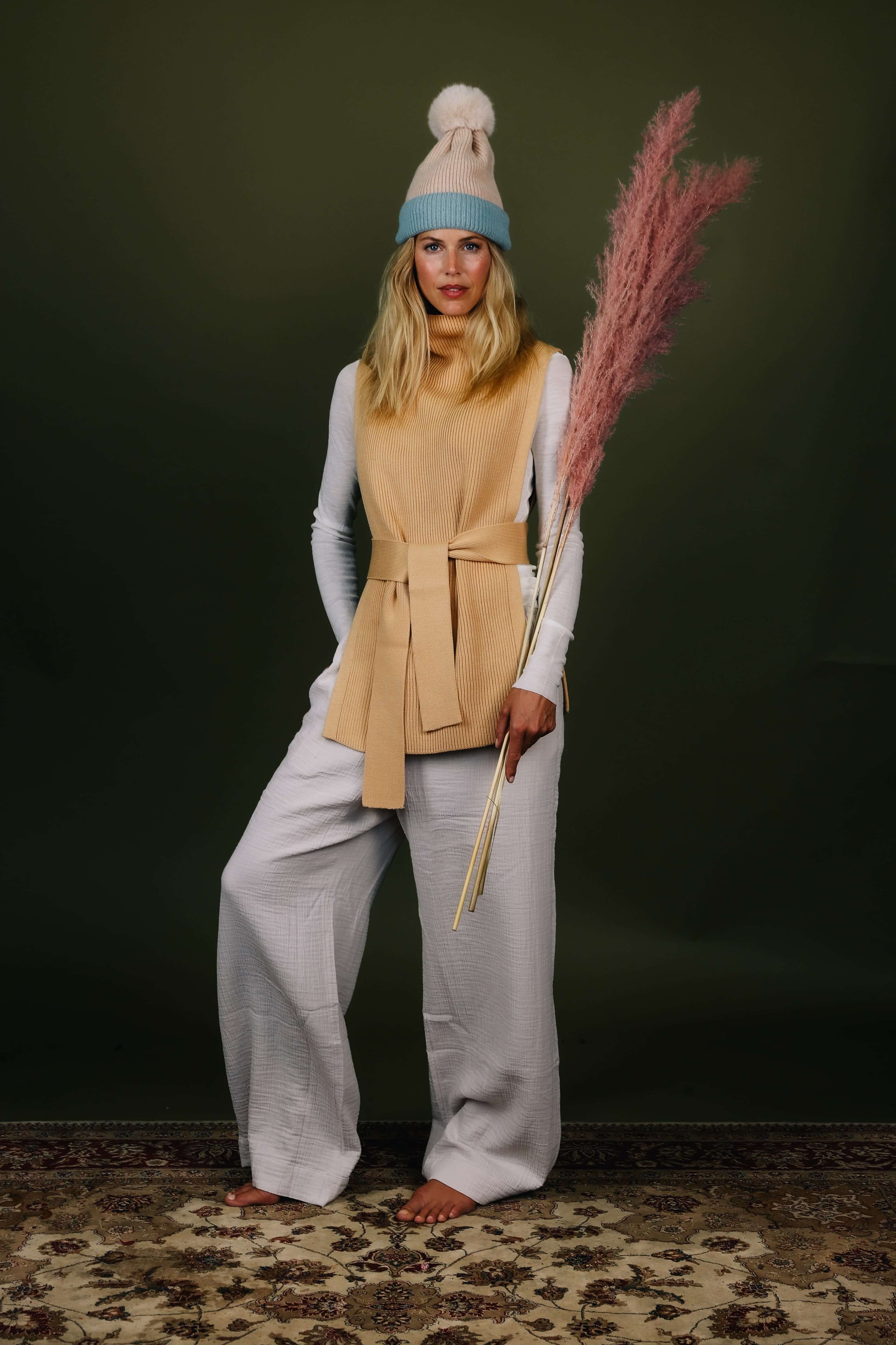 Bonnie Bobble Hat- Cream/Ice