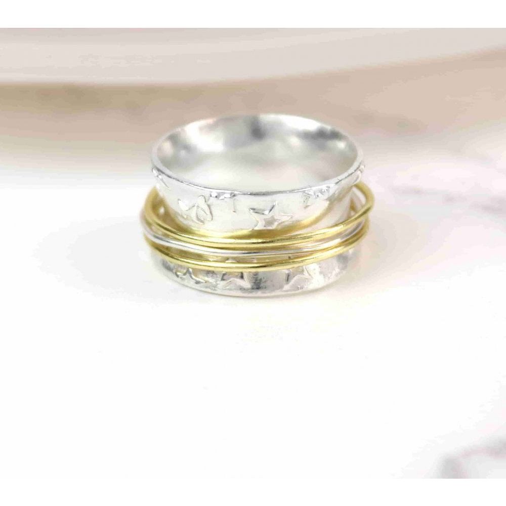 Star Embossed Spinning Rings With Brass