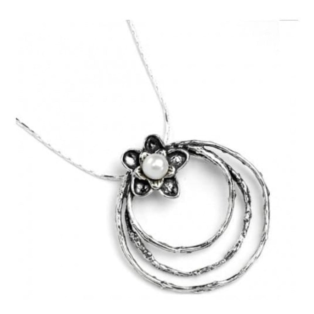 Ladies Triple Circle Flower Pendant Necklace With Pearl