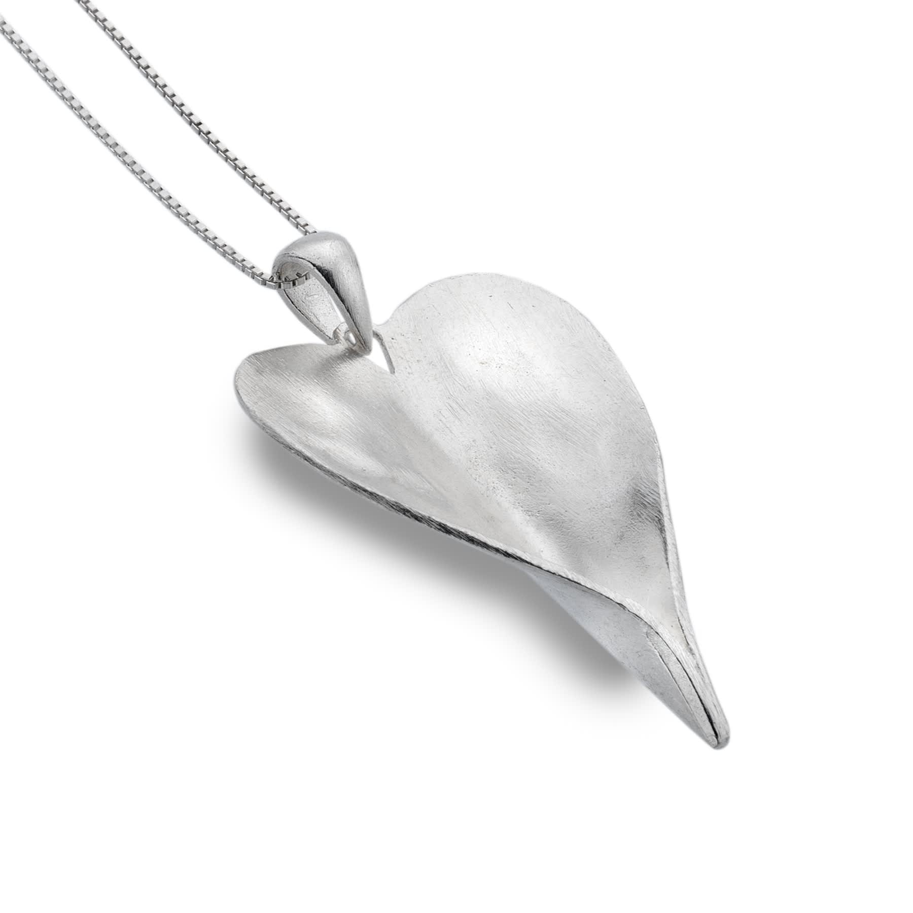 Origins Leaf Heart Pendant Necklace