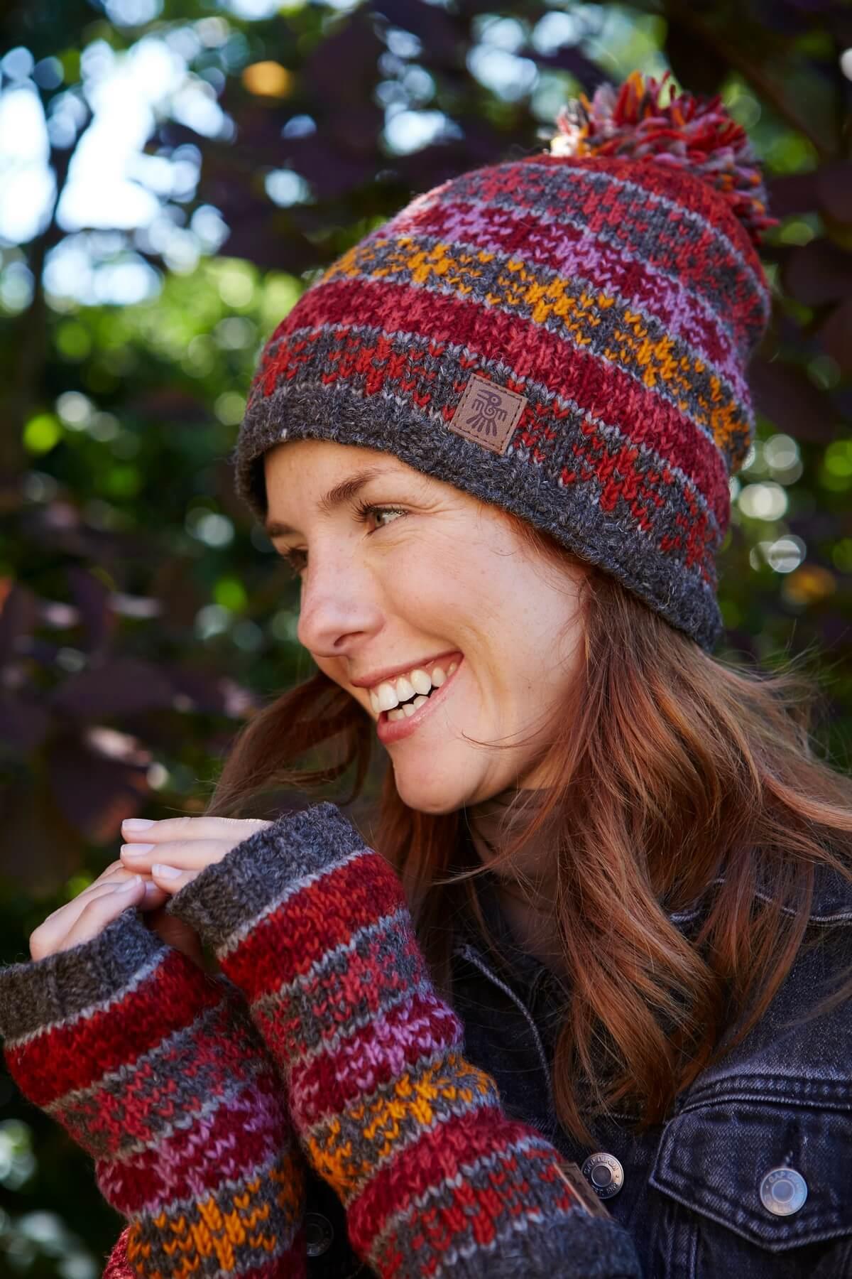 Tintagel Handwarmer (Fine Knit)