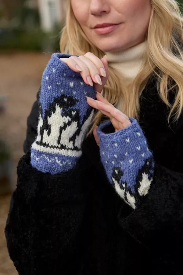 Huddle Of Penguins Handwarmer