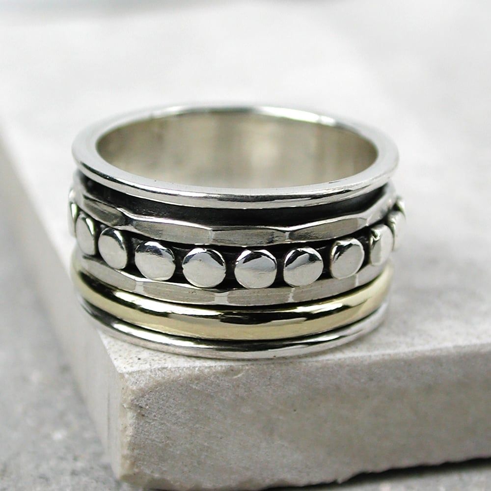 Spinning Band Ring With Dots