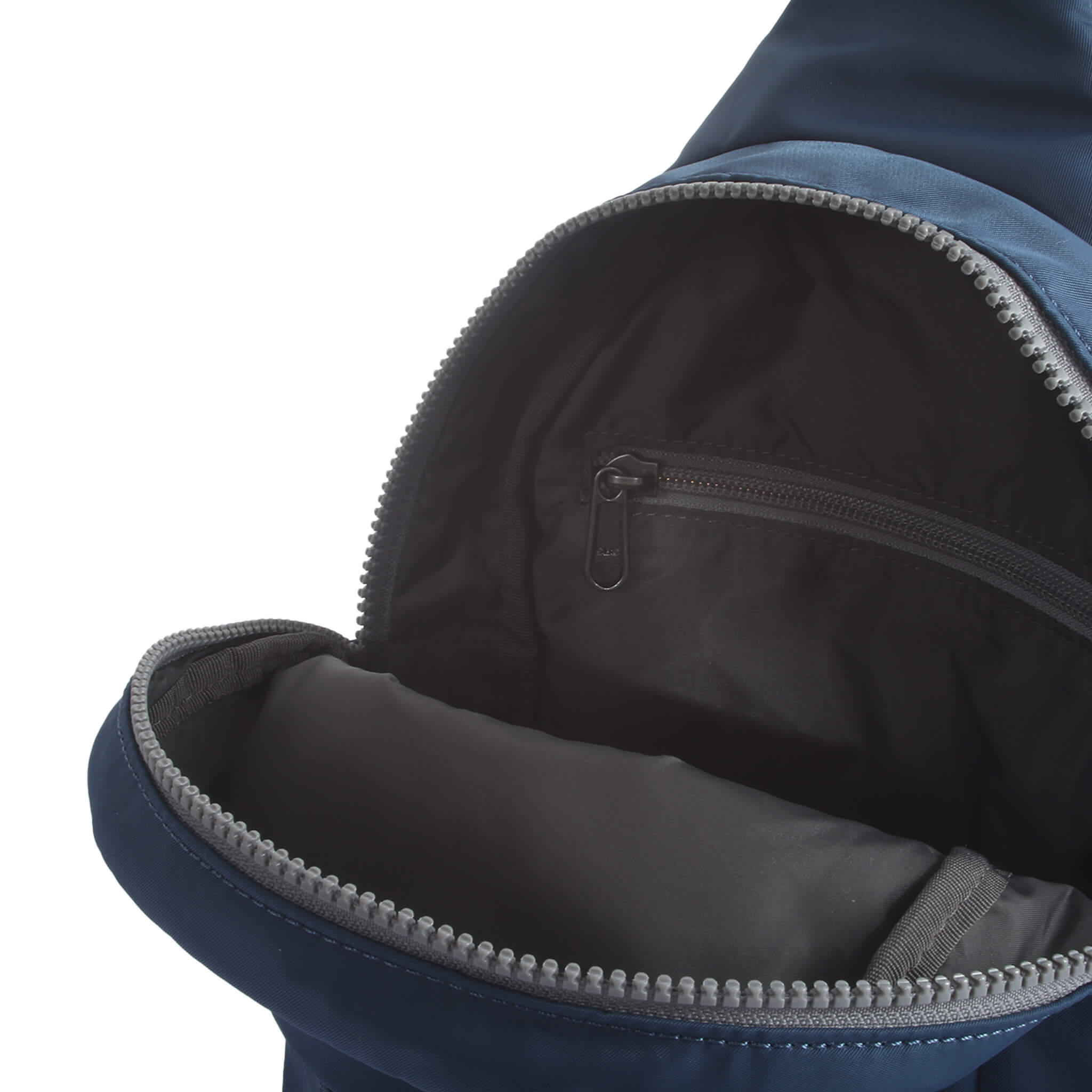 Willesden B Large Sustainable Nylon Pacific