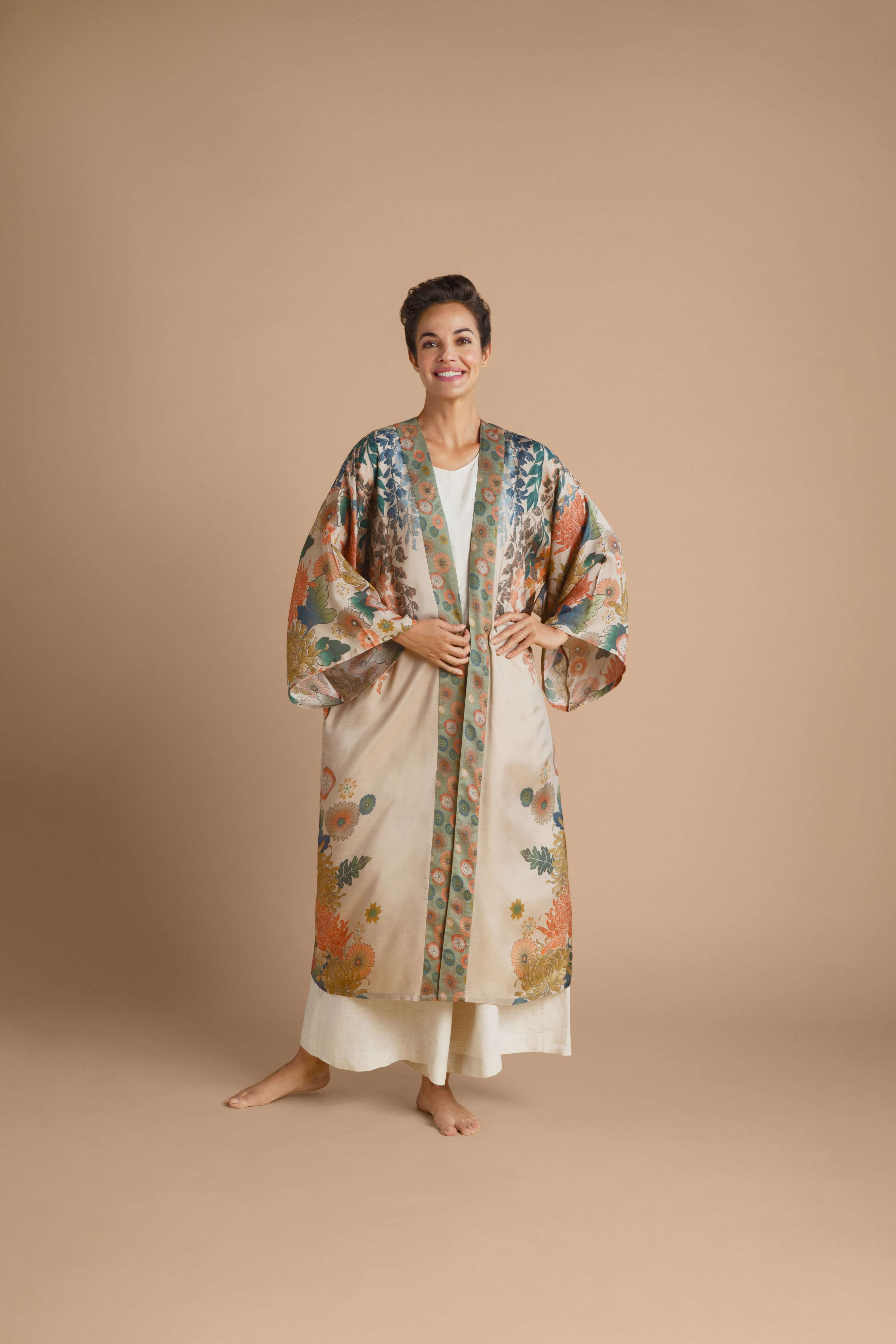 Trailing Wisteria Kimono Gown - Coconut