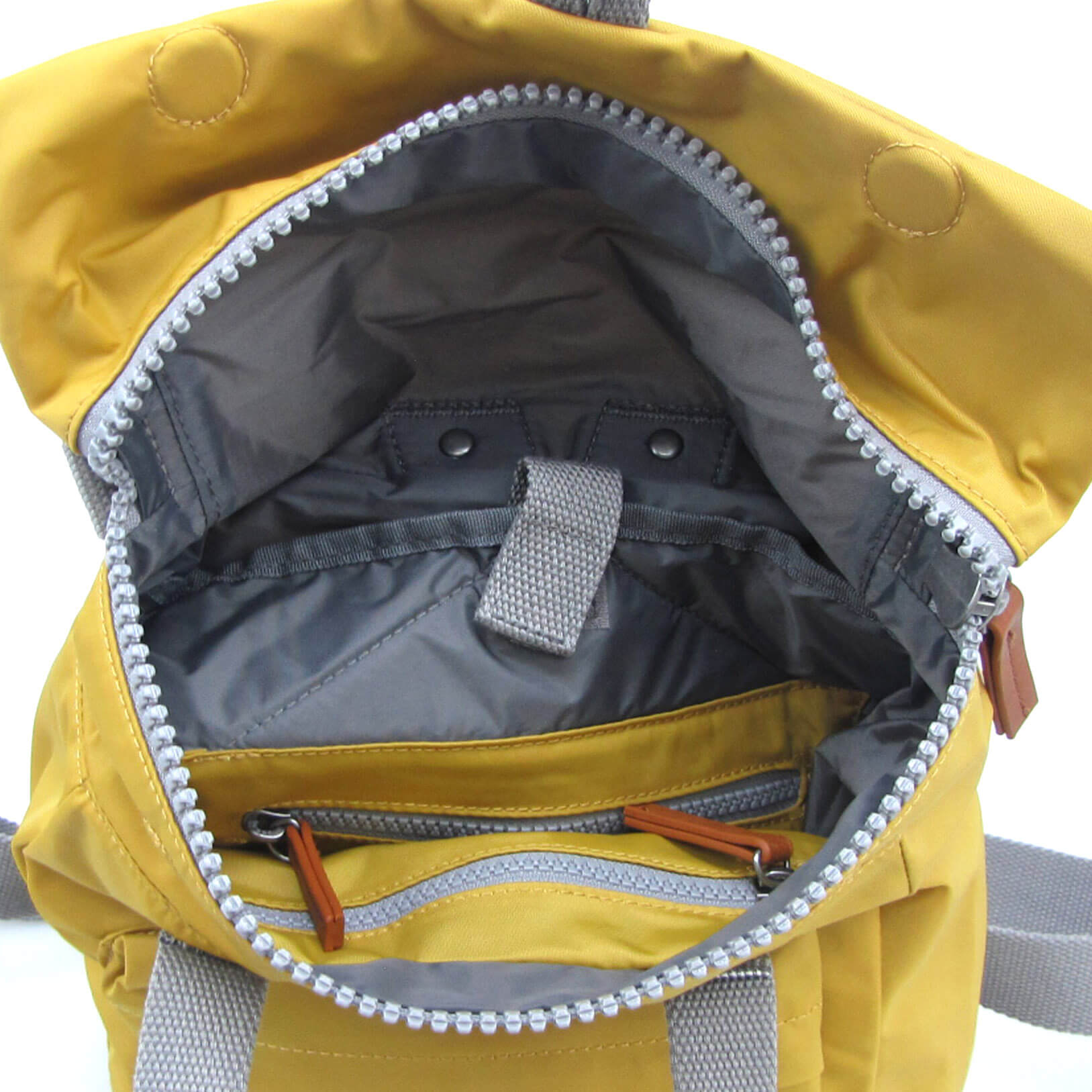 Canfield B Small Sustainable Nylon Corn
