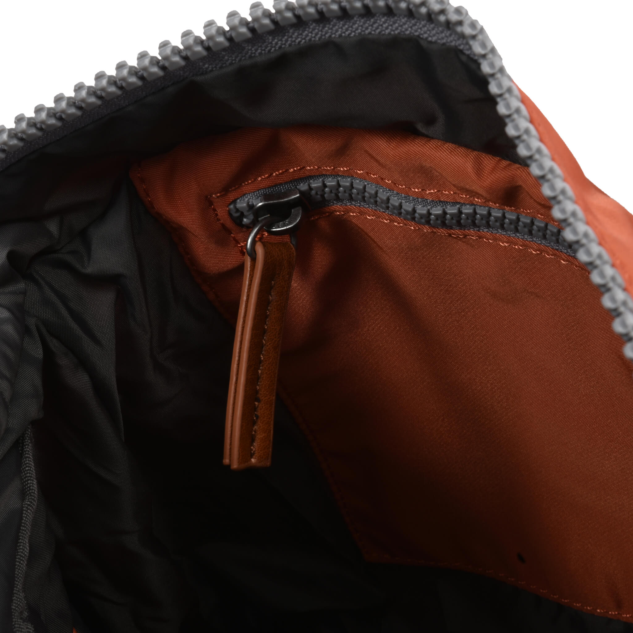 Canfield B Medium Sustainable Nylon Ginger