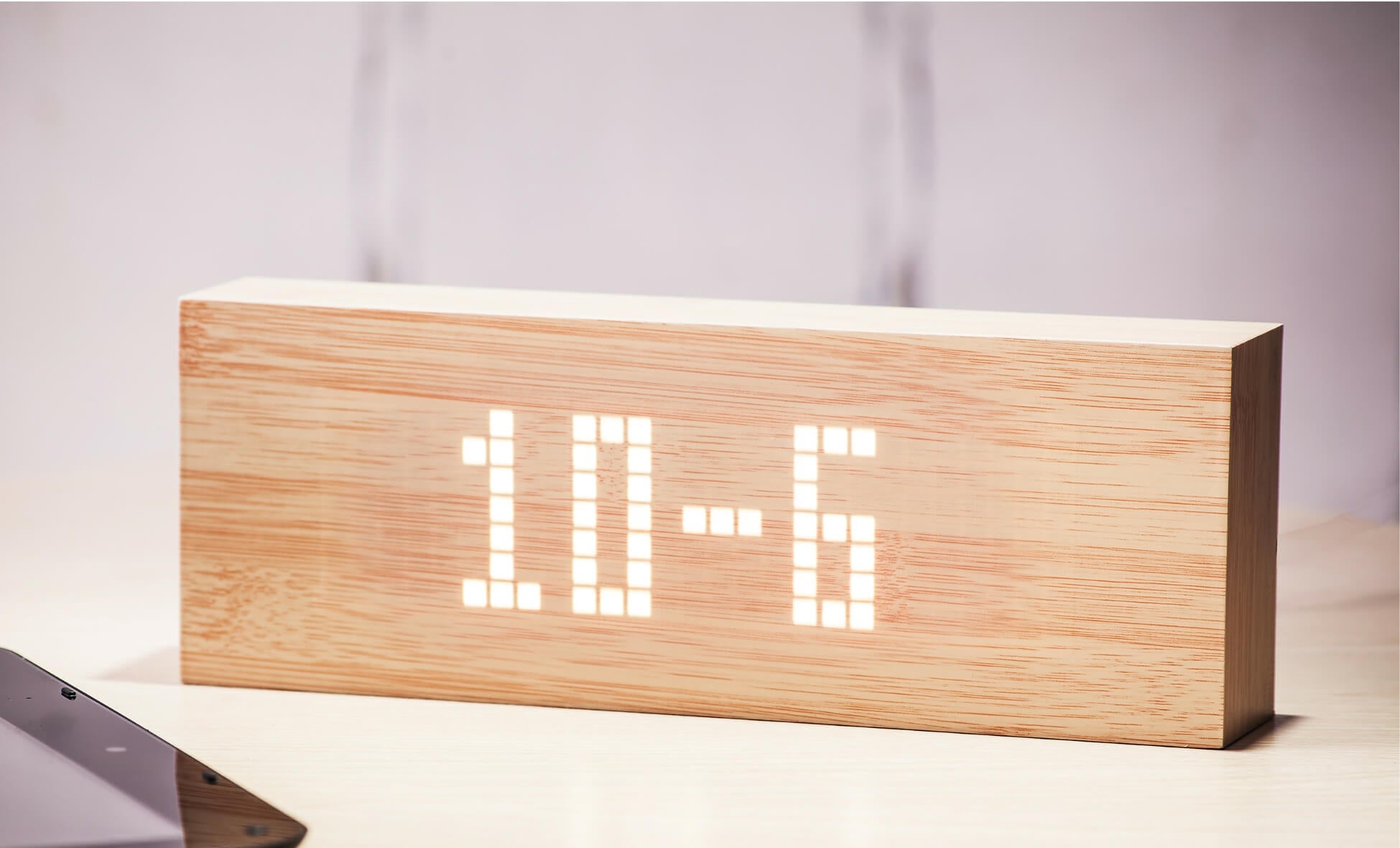 Message Click Clock- Beech/ White LED
