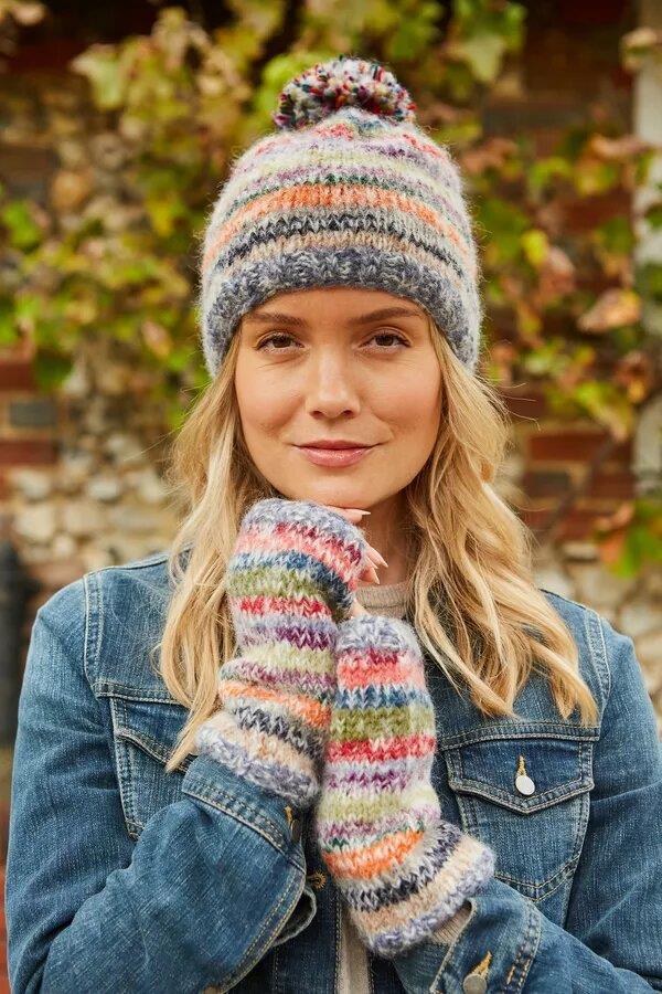 Coroico Bobble Beanie