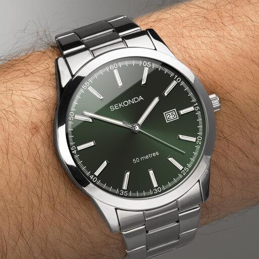Silver Case With Green Dial & Stainless Steel Bracelet Mens Watch