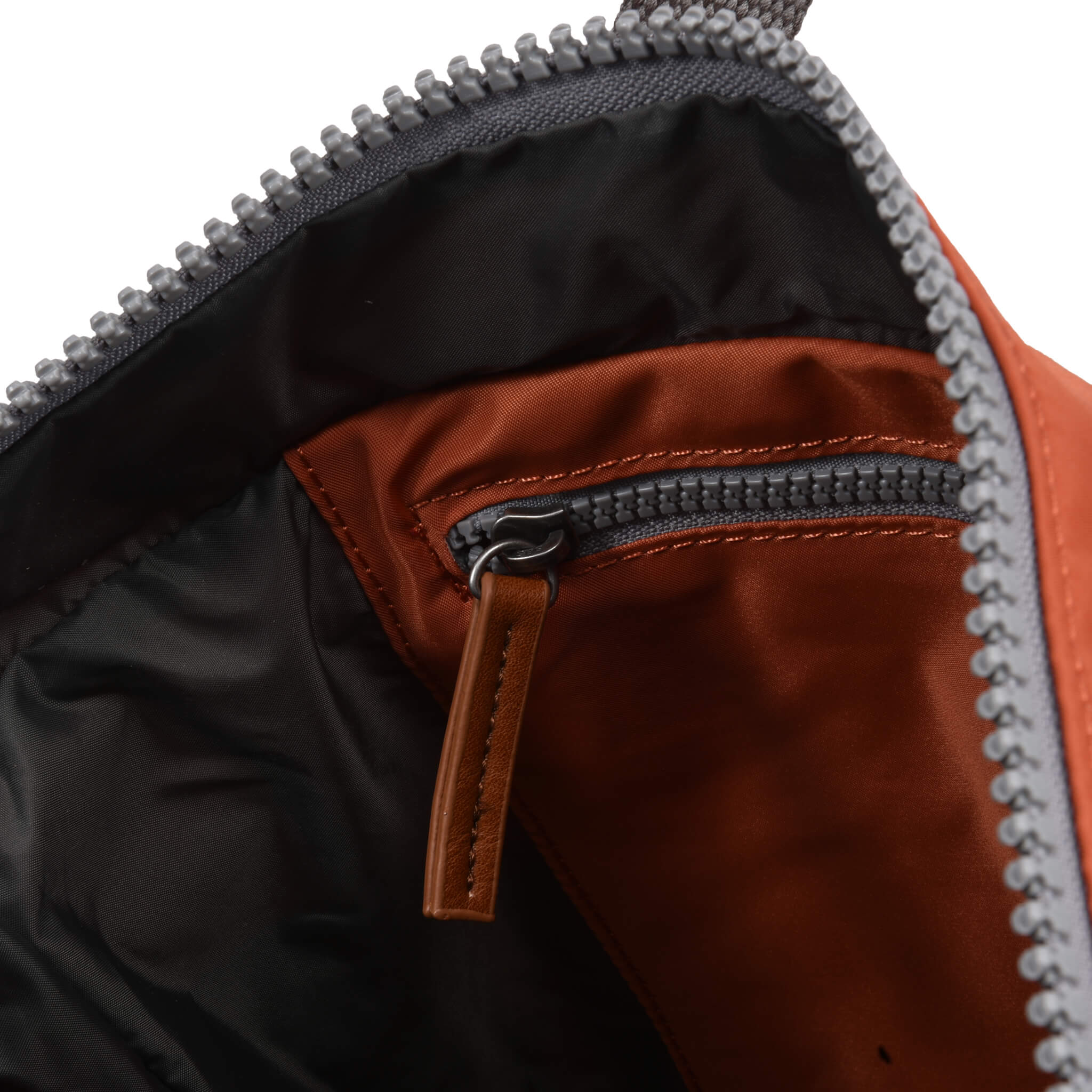 Canfield B Small Sustainable Nylon Ginger