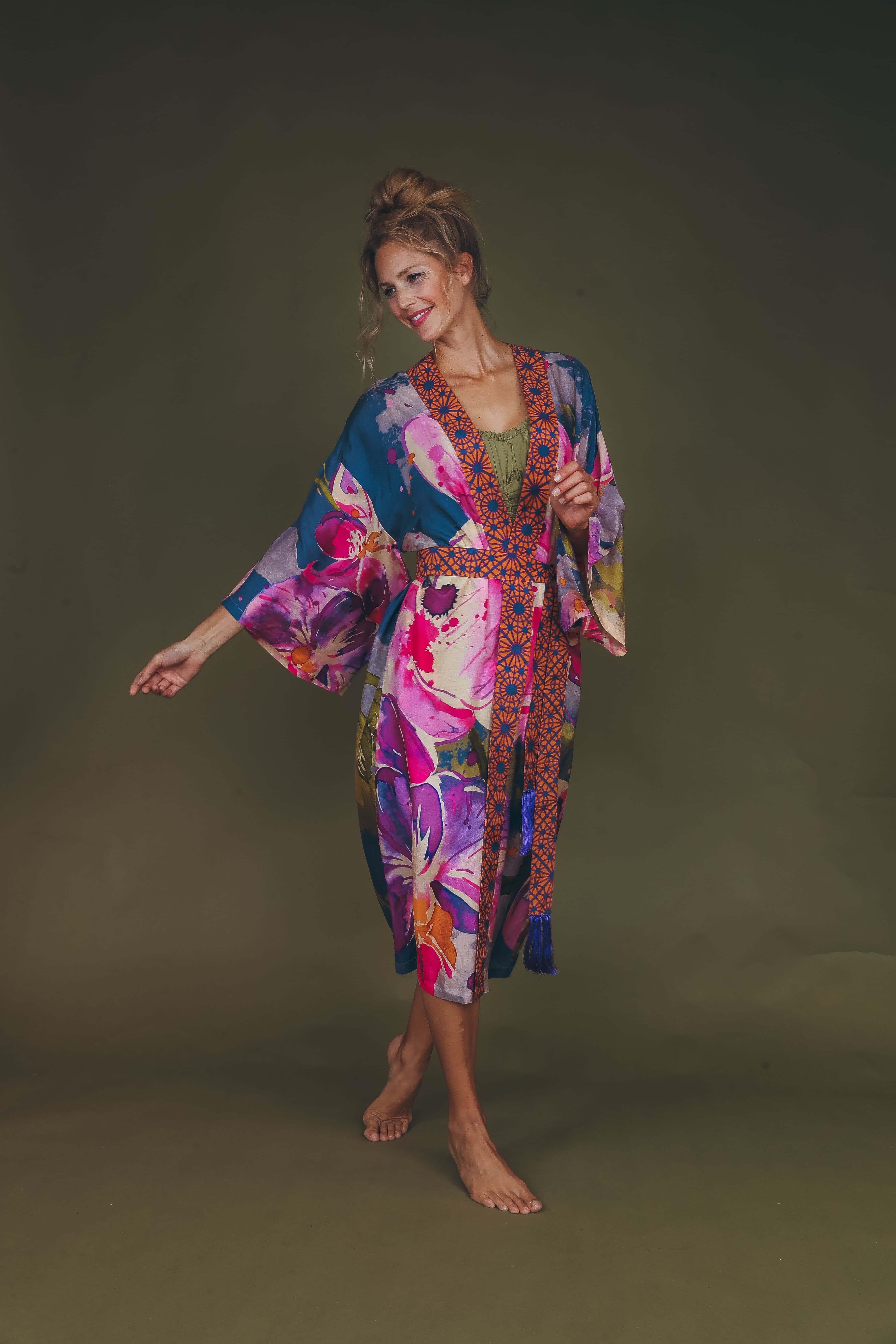 PRINTED KIMONO GOWN - Denim Orchid