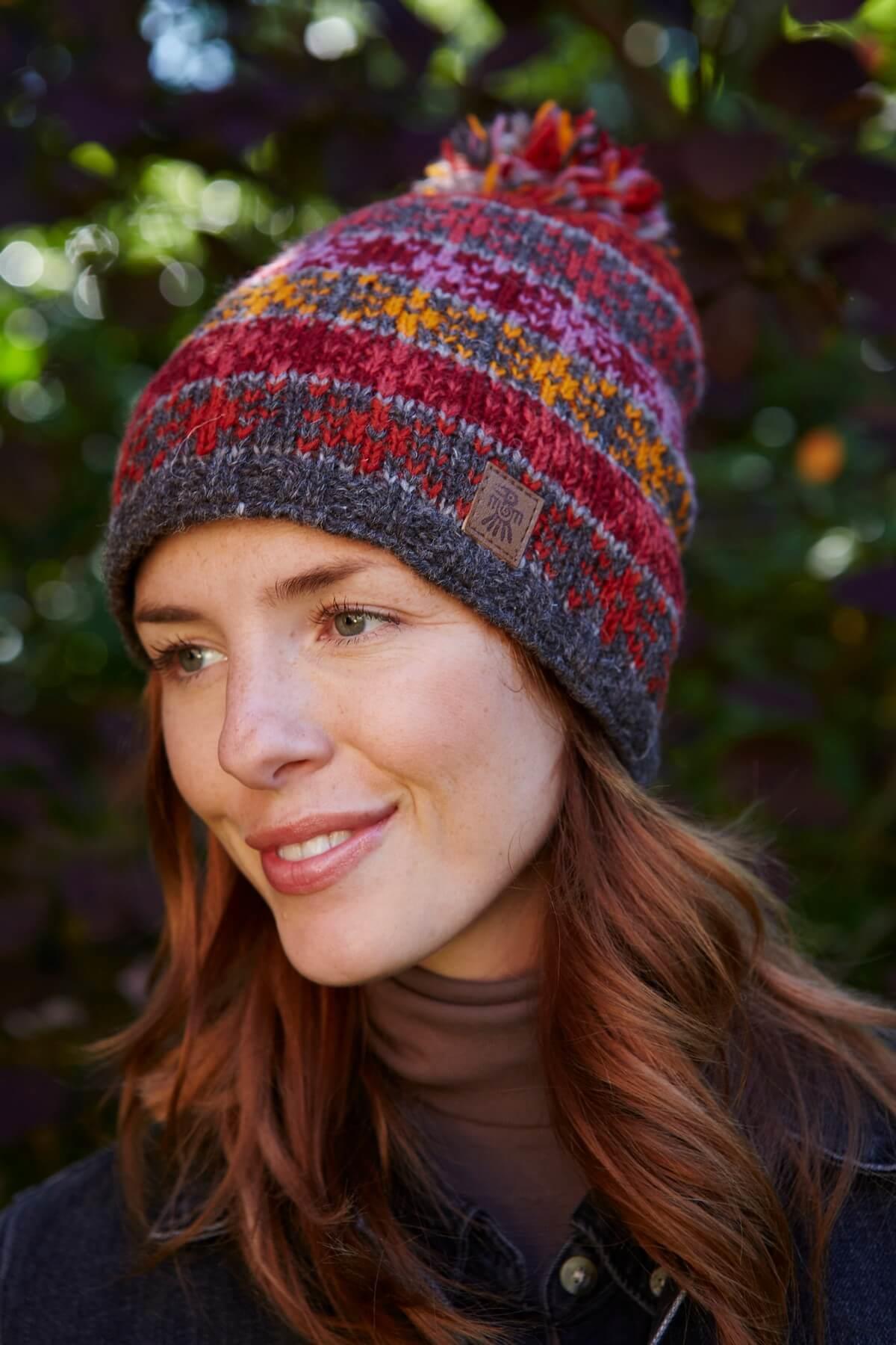 Tintagel Bobble Beanie (Fine Knit)